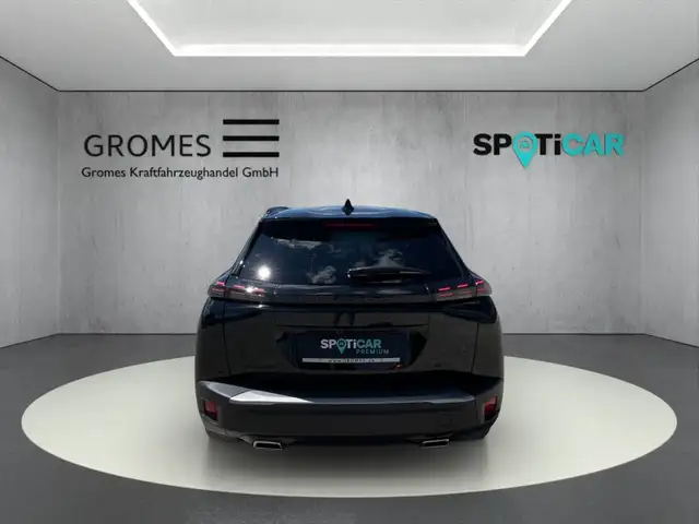 Peugeot 2008 view 4