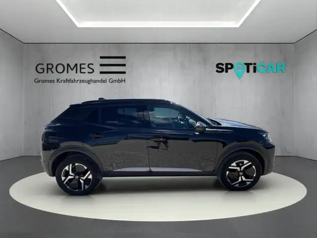 Peugeot 2008 view 2