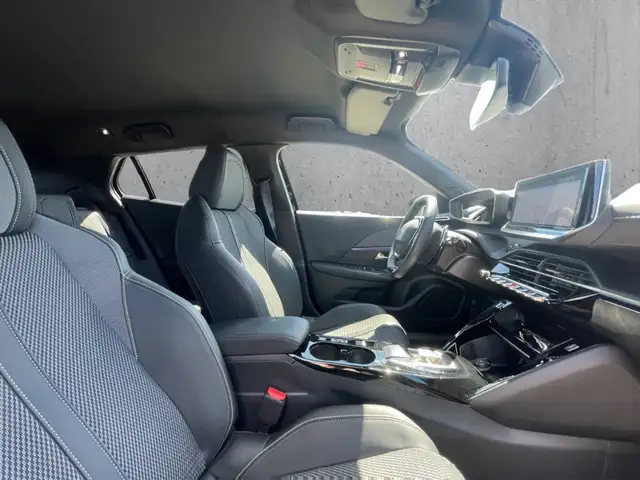 Peugeot 2008 view 13