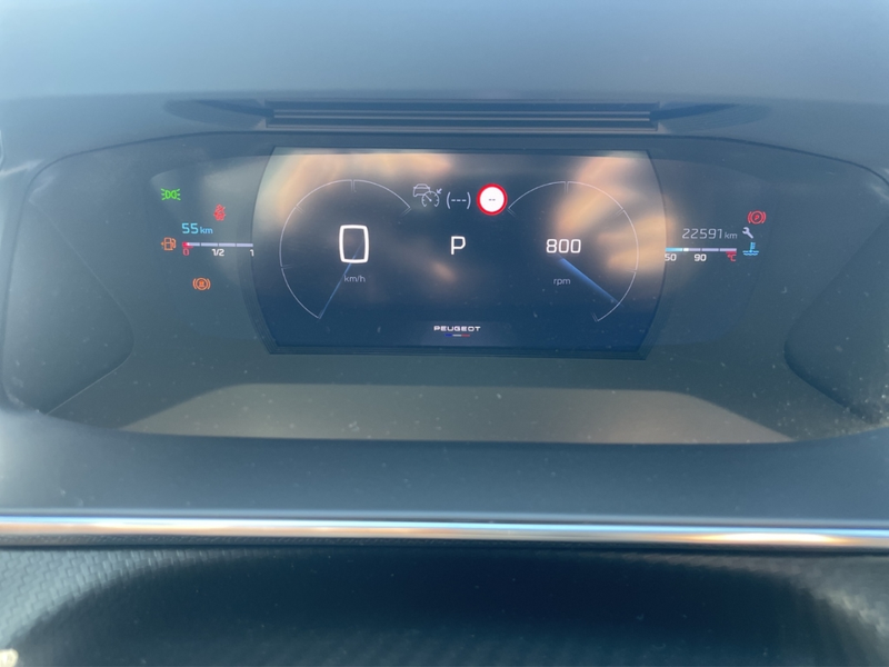 Peugeot 2008 GT PureTech 130 EAT8 Navi 360 Kamera LED ACC Apple — photo 15