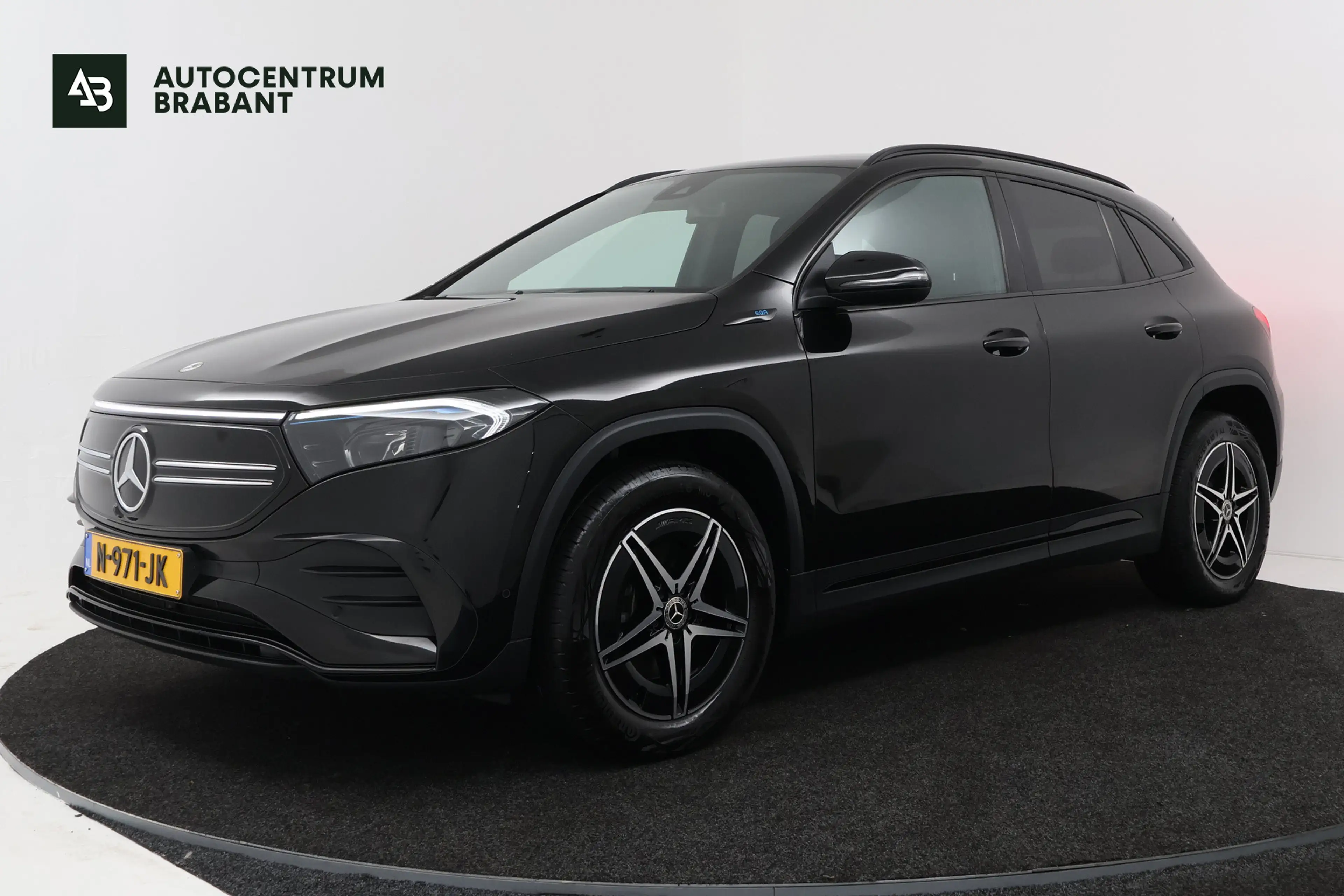 Mercedes-Benz EQA 250 Business Solution AMG 67 kWh (SFEERVERLICHTING, ST