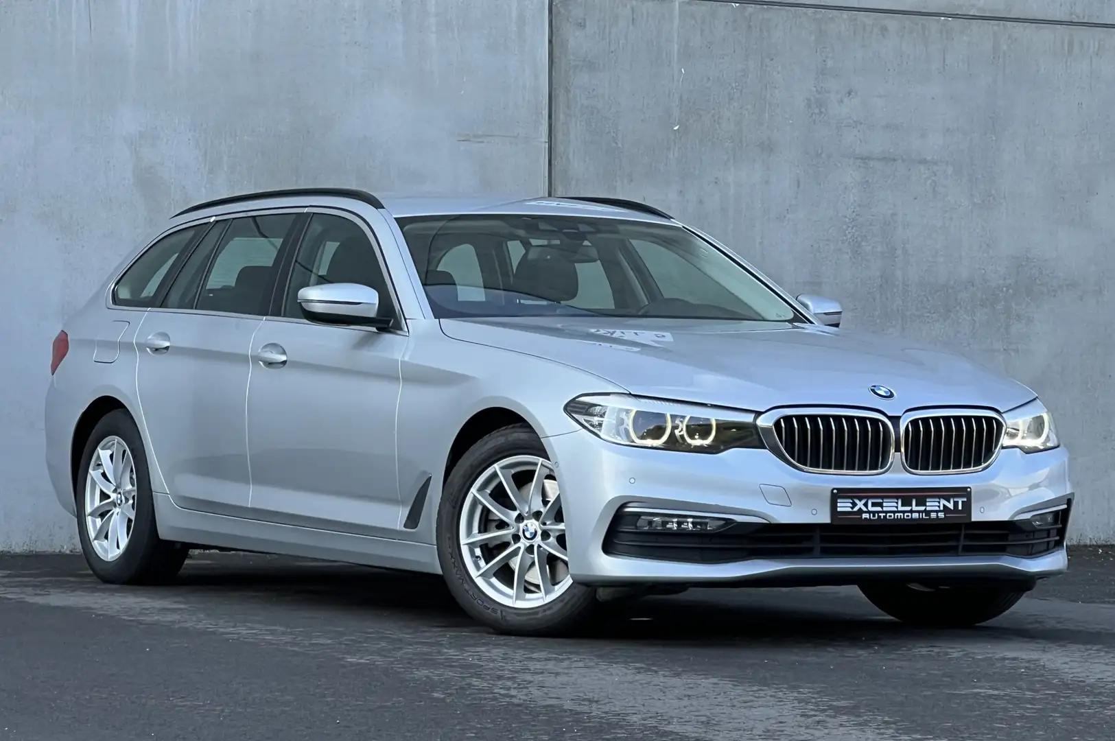 BMW 520 Touring dA*GPS*PDC*LED*CAMERA*BLUETOOTH*GARANTIE Zilver - 2