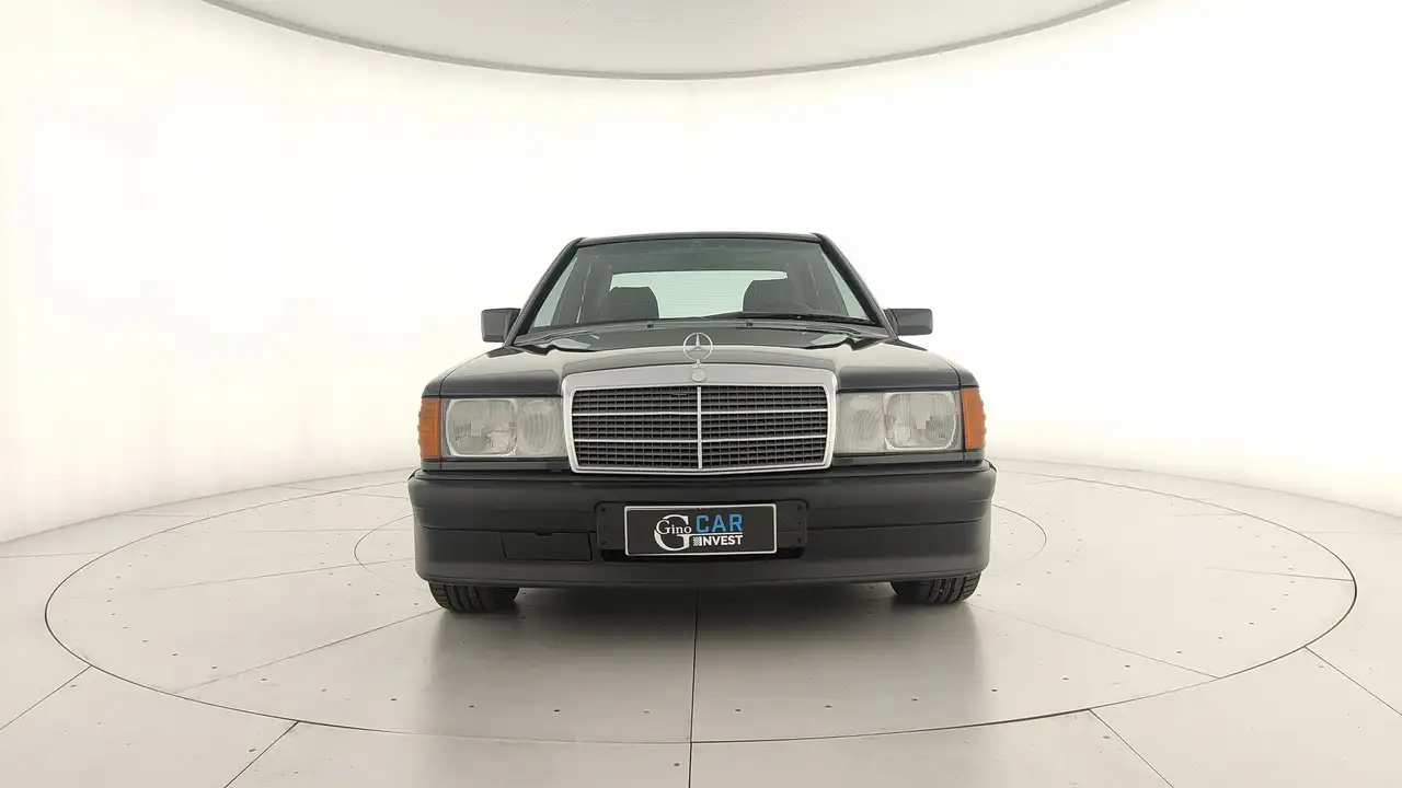 Mercedes-Benz E190 2.3 16V, foto 2