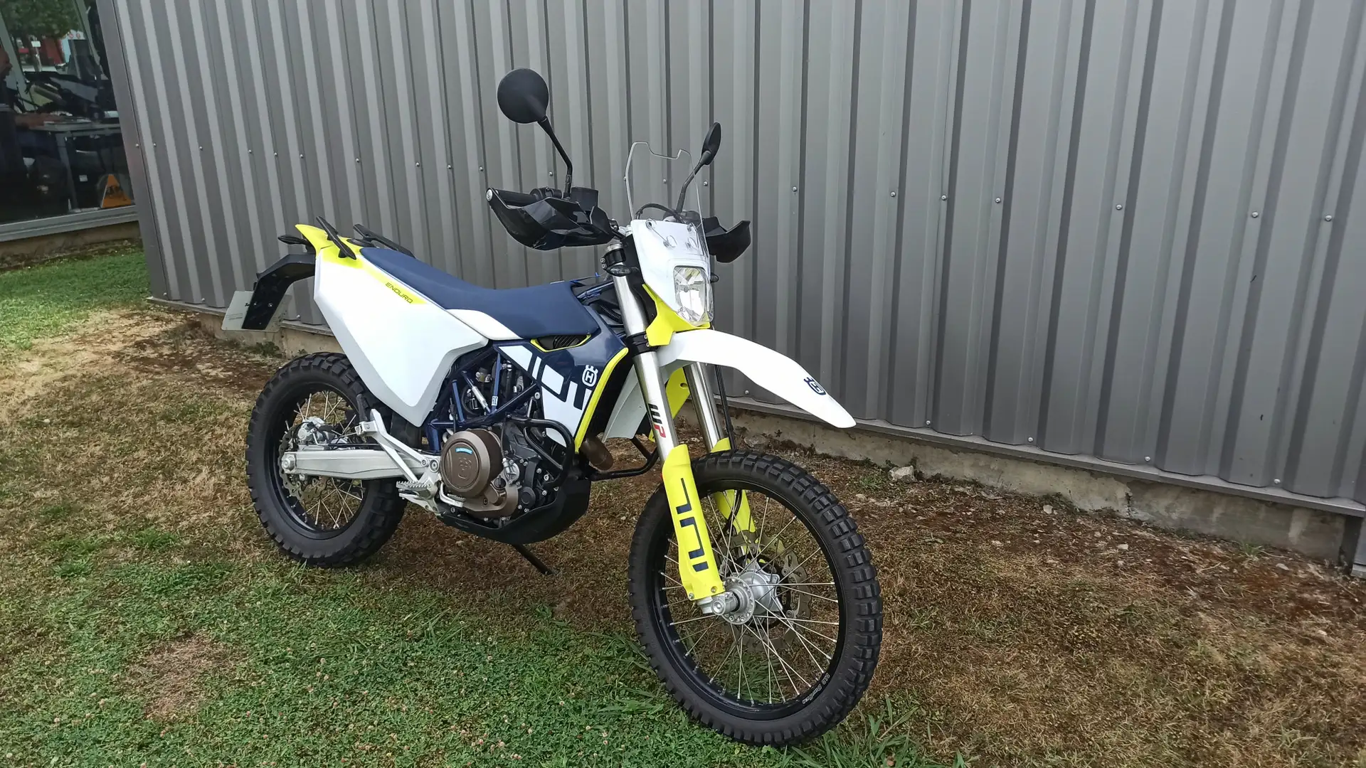 Husqvarna 701 Enduro Blanc - 1
