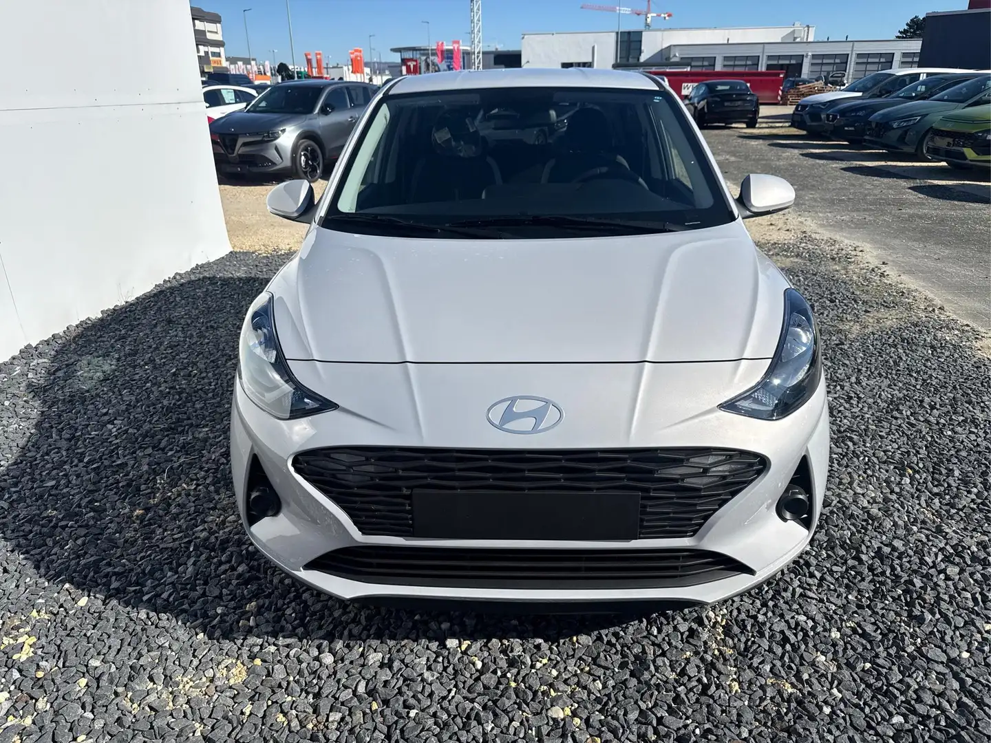 Hyundai i10 STYLE AUT KLIMAAUTOMATIK NAVI SHZ RFK TEMPOMAT ... Grau - 2