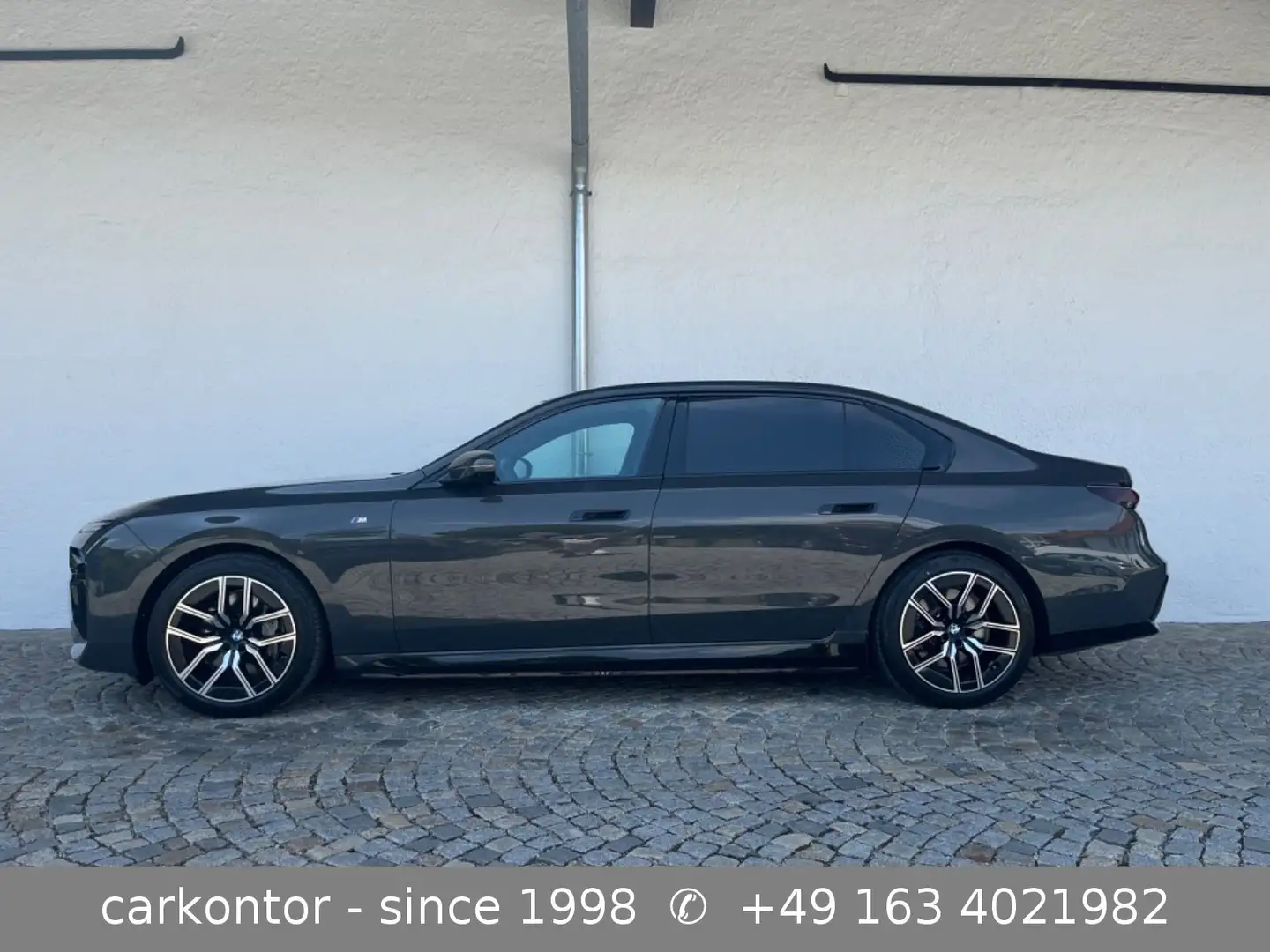 BMW i7 xDr. 60 *M SPORT*THEATRE*LOUNGE SEAT*PANO SKY Šedá - 1