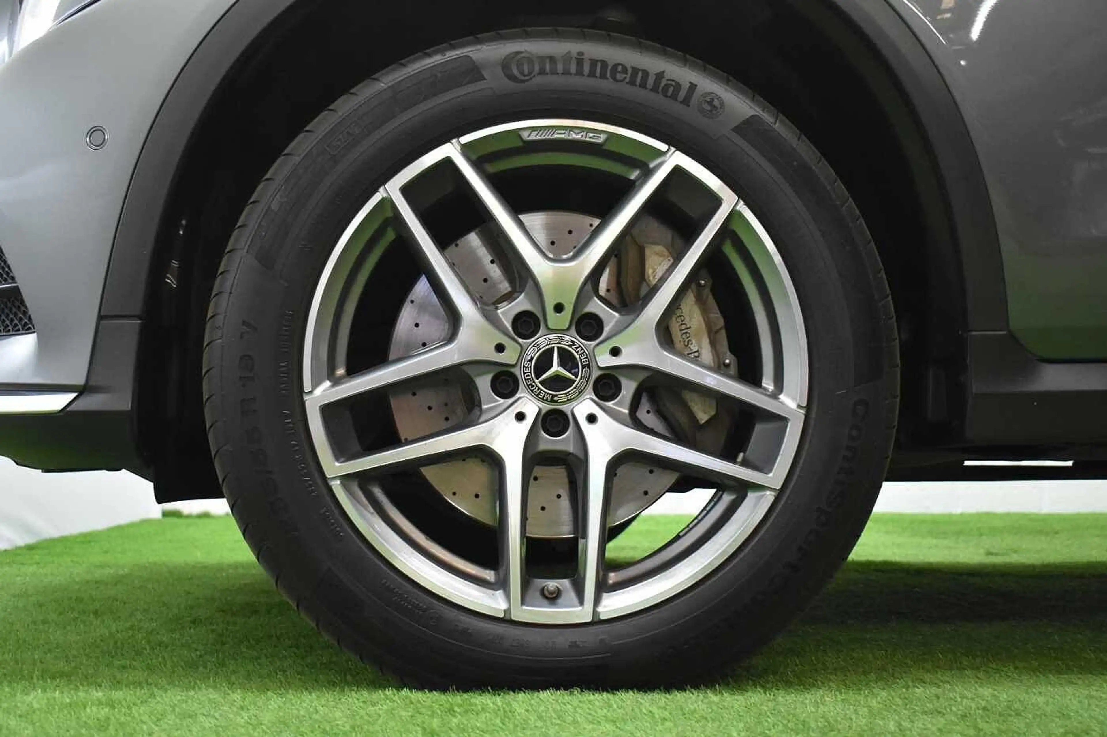 Mercedes-Benz GLC 350 e 4MATIC Off-Roader — photo 9