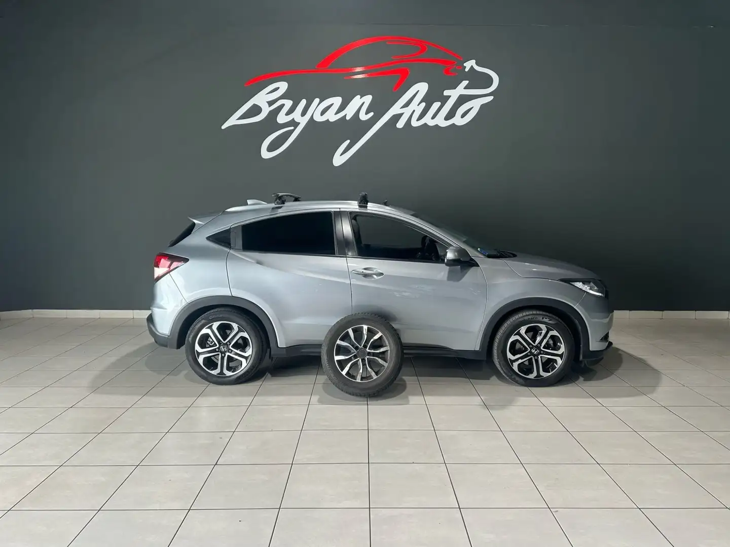 Honda HR-V 1.6 Executive Navi Adas - 1