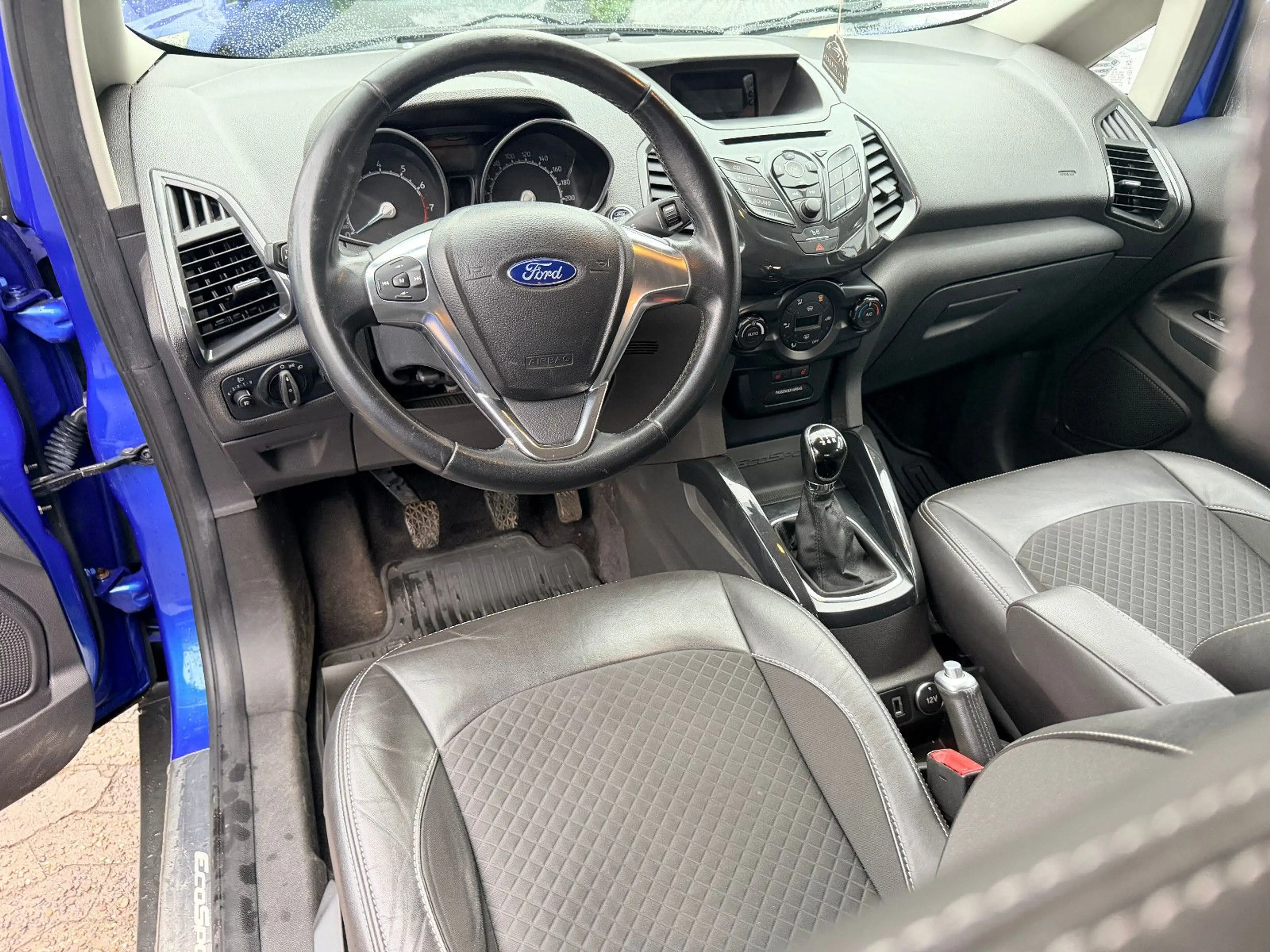 Ford EcoSport 1.0 EcoBoost Titanium Klimaaut SHZG PDC — photo 9