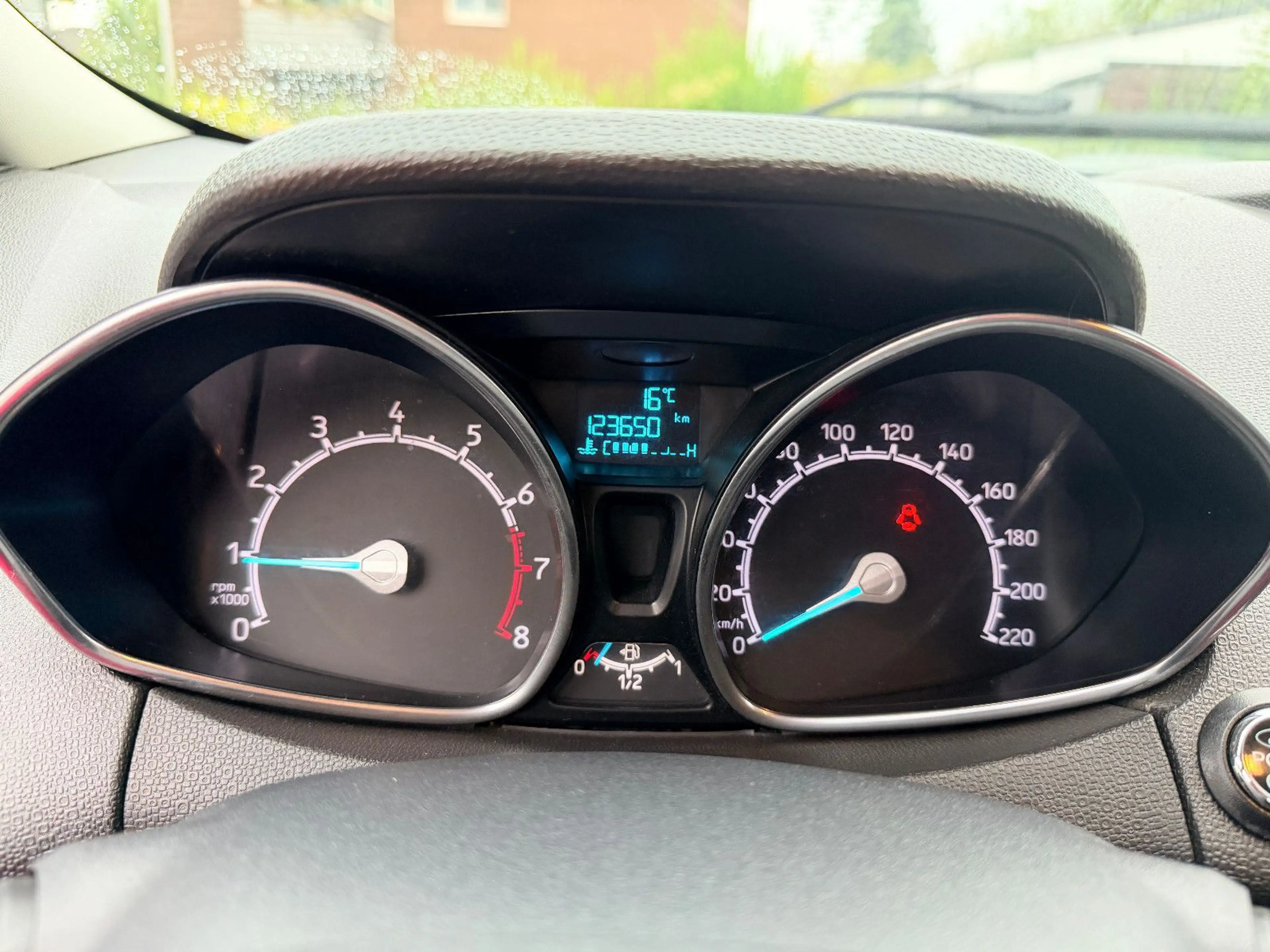 Ford EcoSport 1.0 EcoBoost Titanium Klimaaut SHZG PDC — photo 13