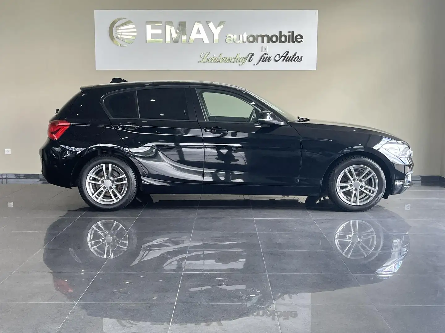 BMW 118 i Advantage //Navi/LED/Harman Kardon/ Schwarz - 2