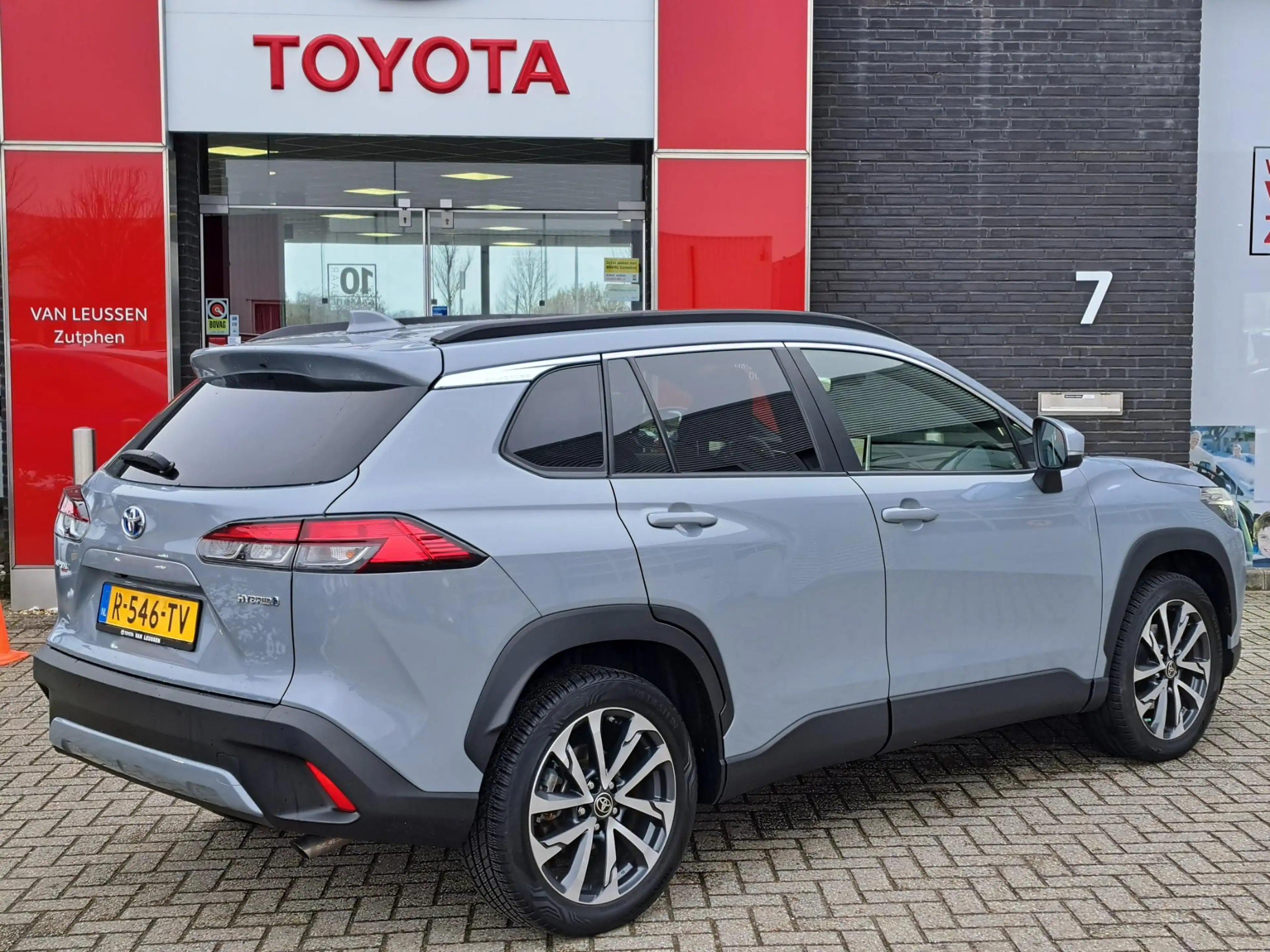 Toyota Corolla Cross 2.0 HYBRID 184PK FIRST-EDITION BLIND-SPOT EL-ACHTE — photo 3