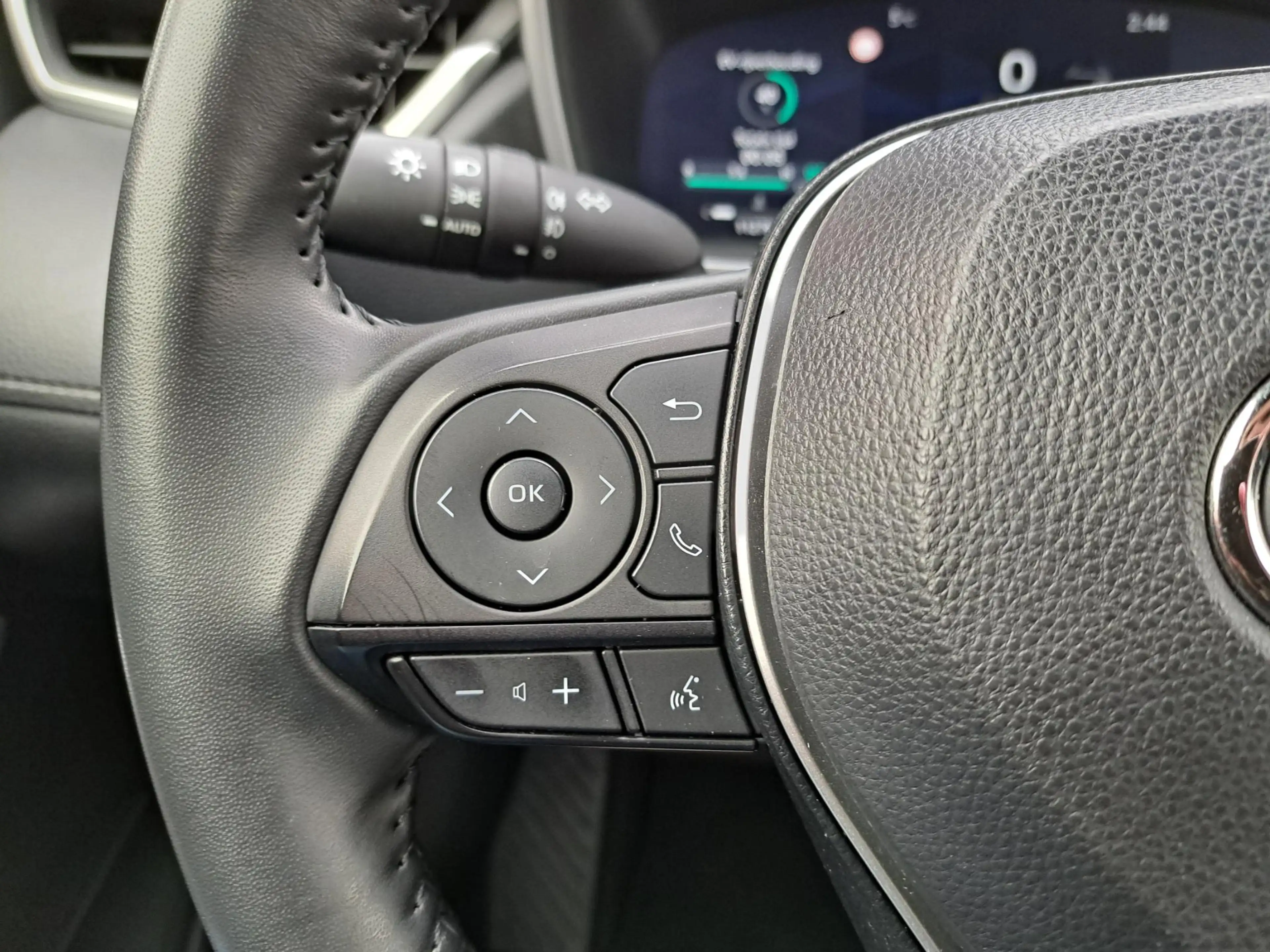 Toyota Corolla Cross 2.0 HYBRID 184PK FIRST-EDITION BLIND-SPOT EL-ACHTE — photo 16