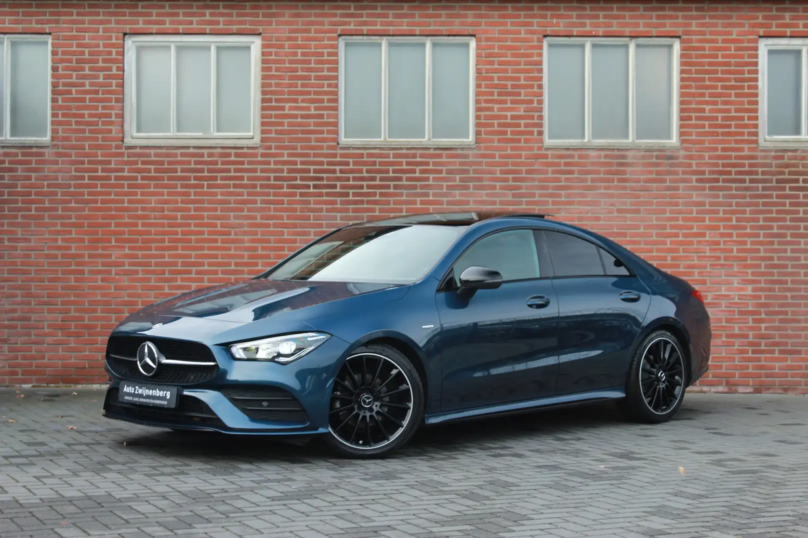 Mercedes-Benz CLA 180 Premium Plus | Pano | Sfeer | Edition | Blauw - 1