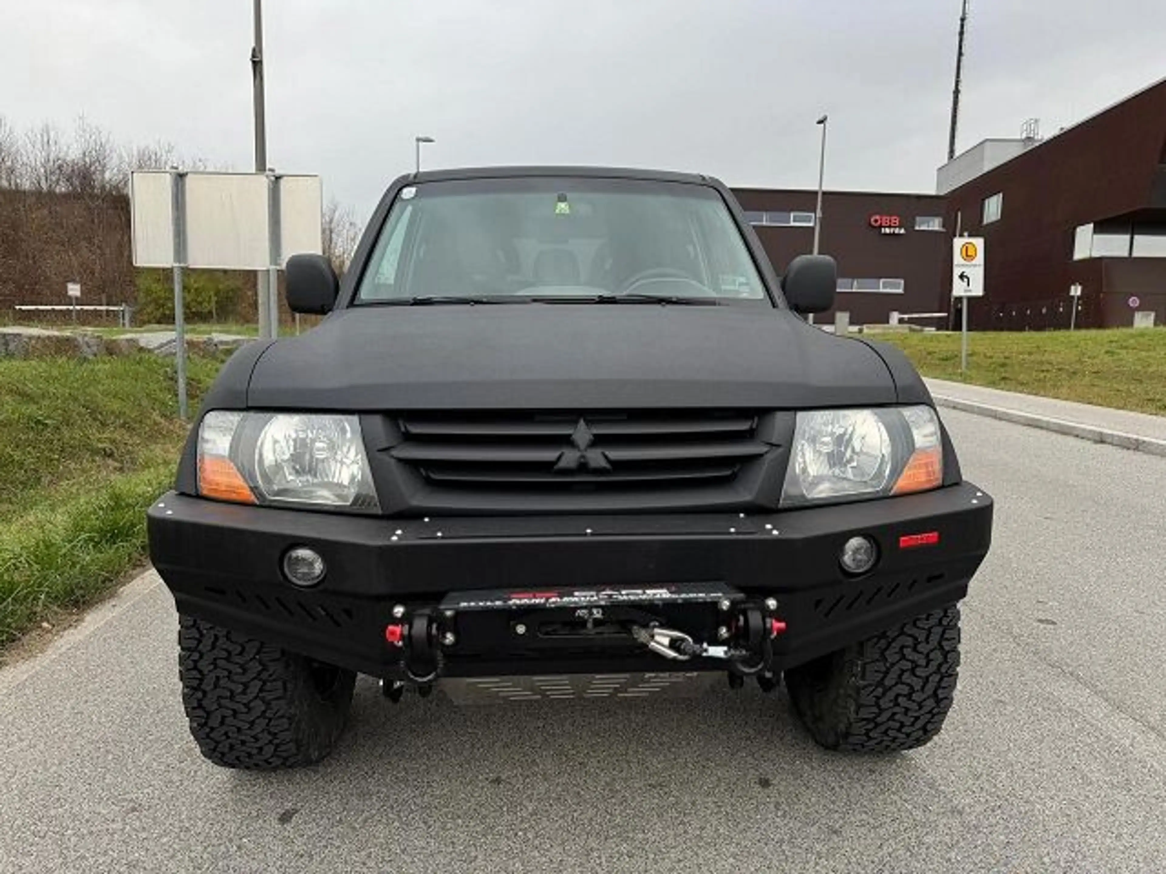Mitsubishi Pajero 3,2 DI-D – 7-Sitzer - OFFROAD + WINCH TÜV — photo 3