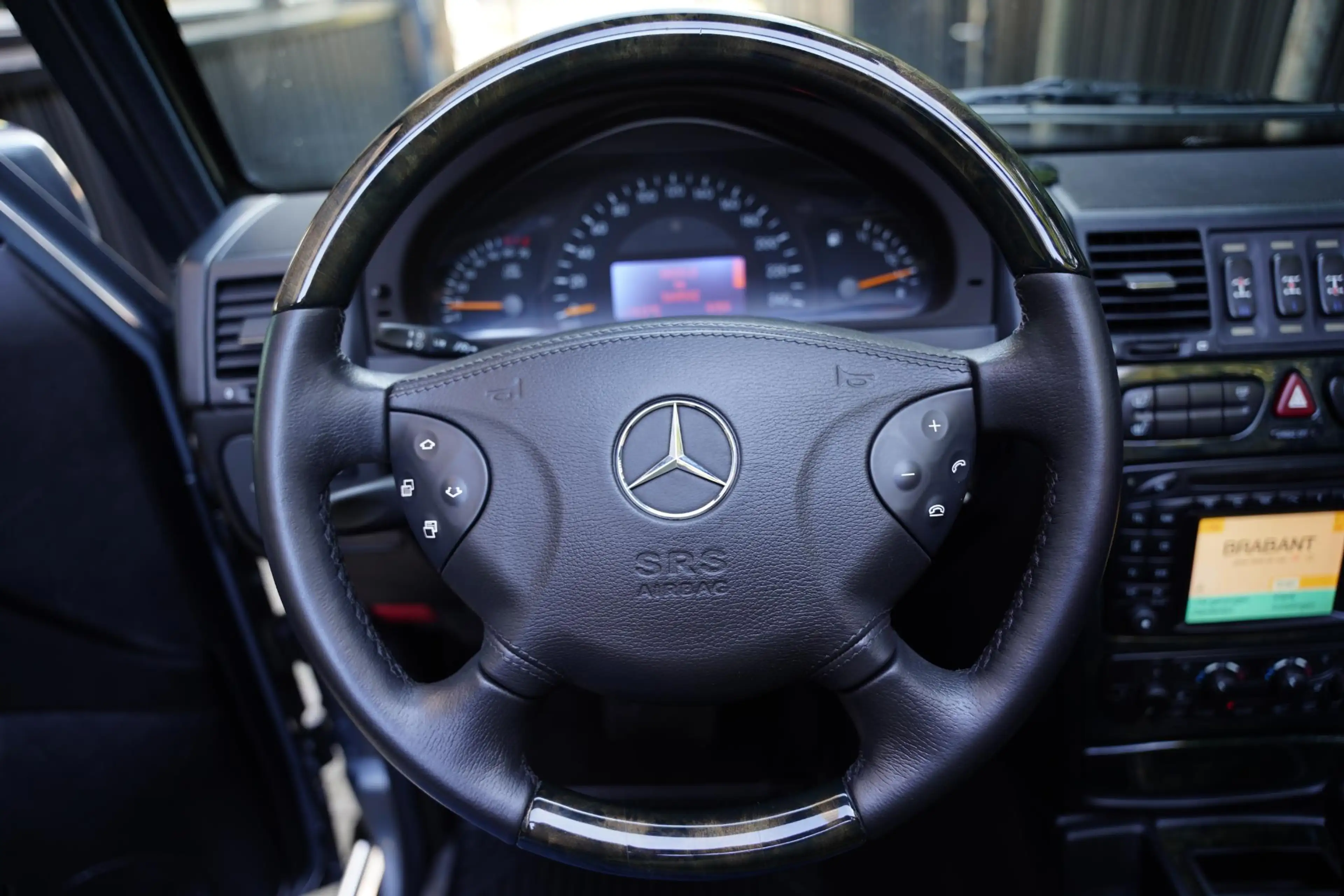 Mercedes-Benz G 500 V 8 Cabriolet Beige Dak — photo 11