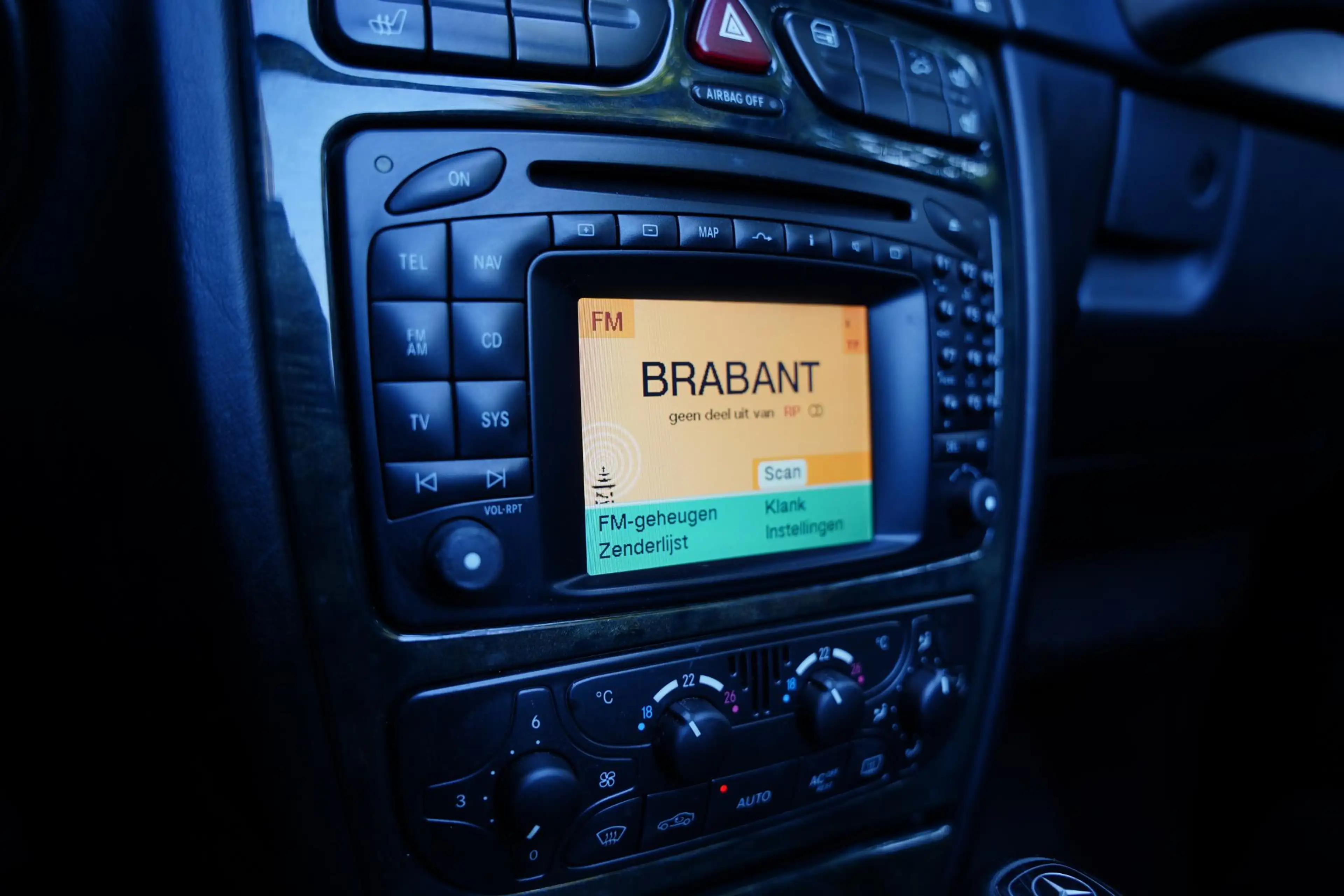 Mercedes-Benz G 500 V 8 Cabriolet Beige Dak — photo 14
