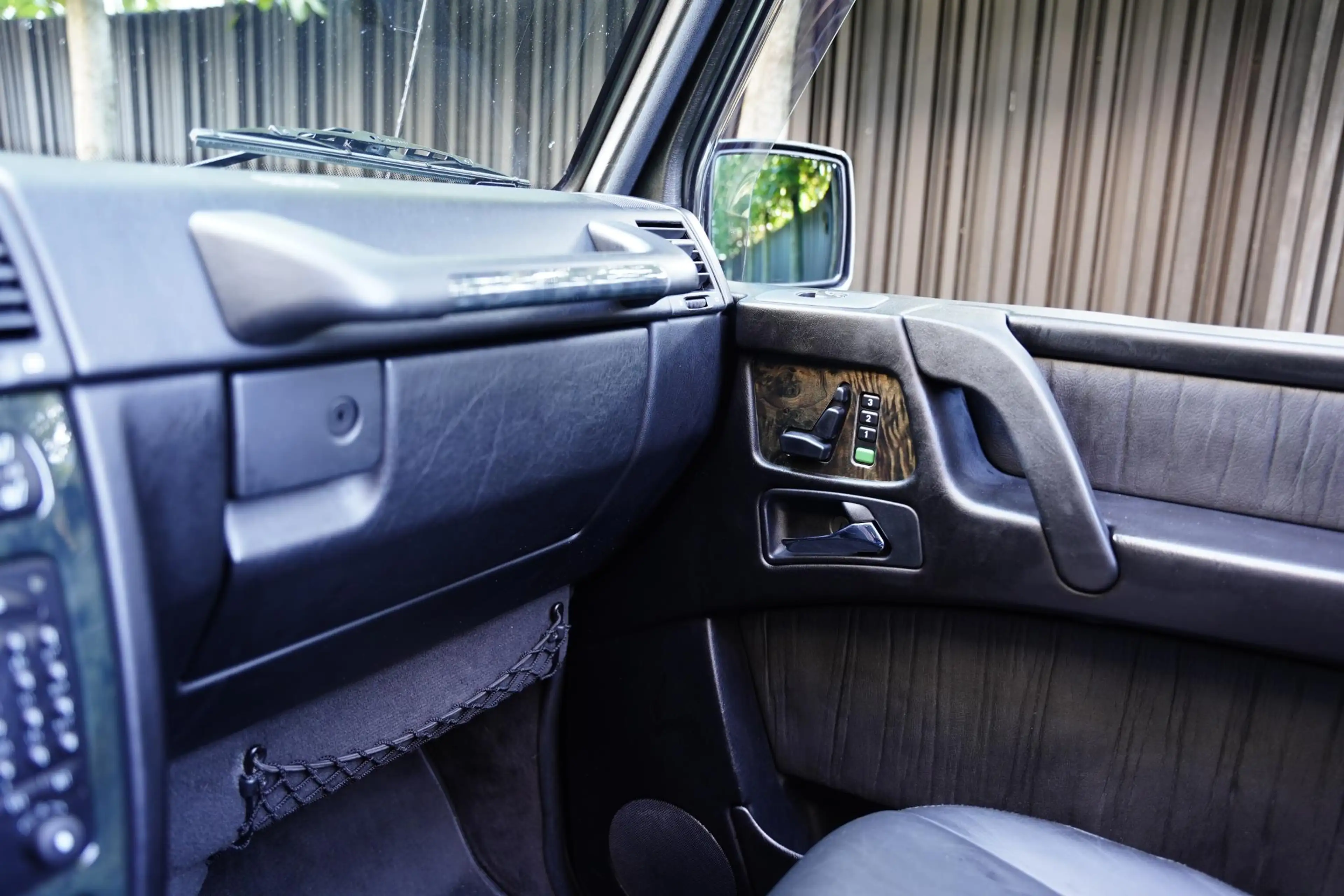 Mercedes-Benz G 500 V 8 Cabriolet Beige Dak — photo 17