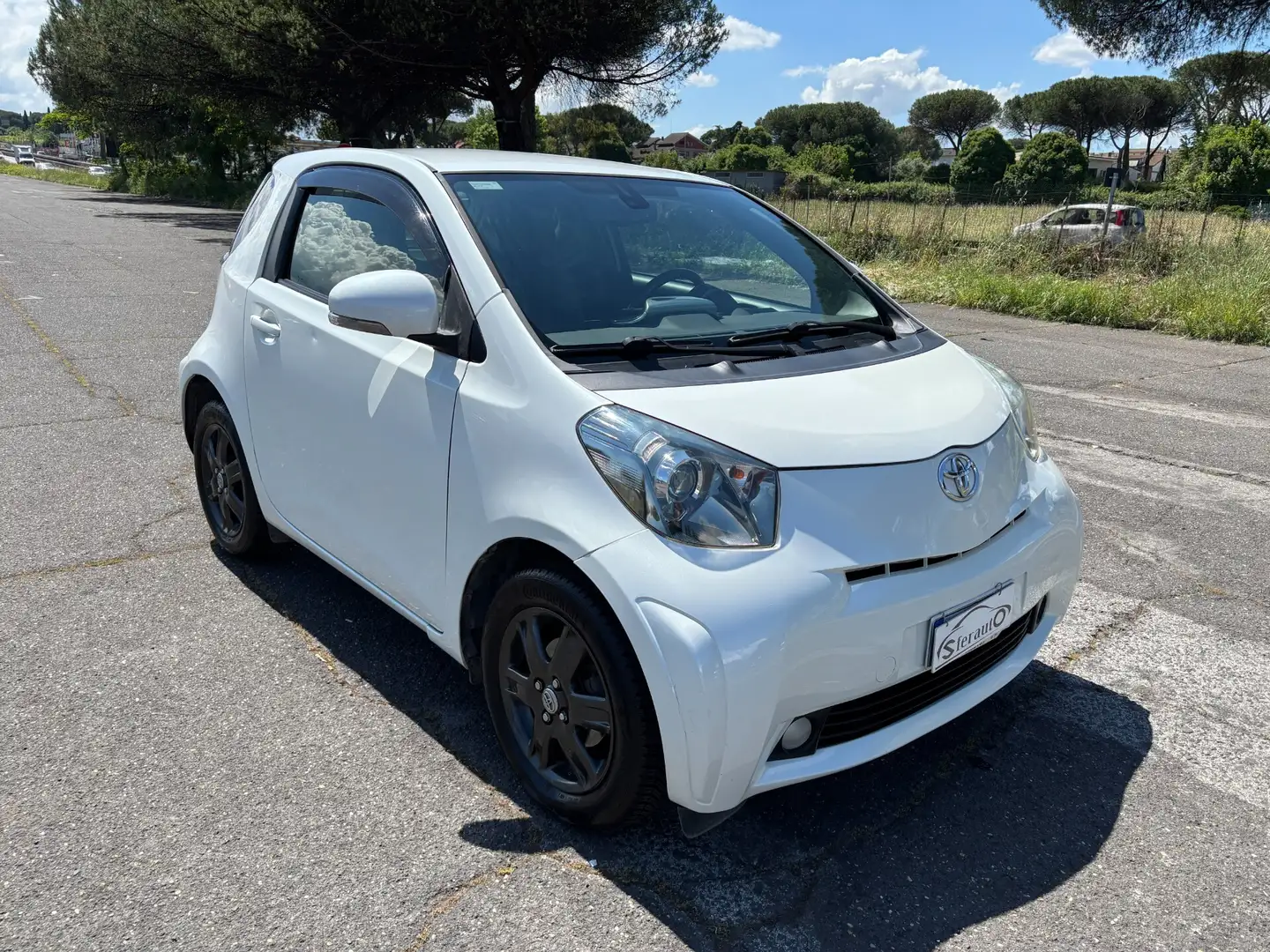 Toyota iQ 1.0 CVT Lounge Bílá - 1