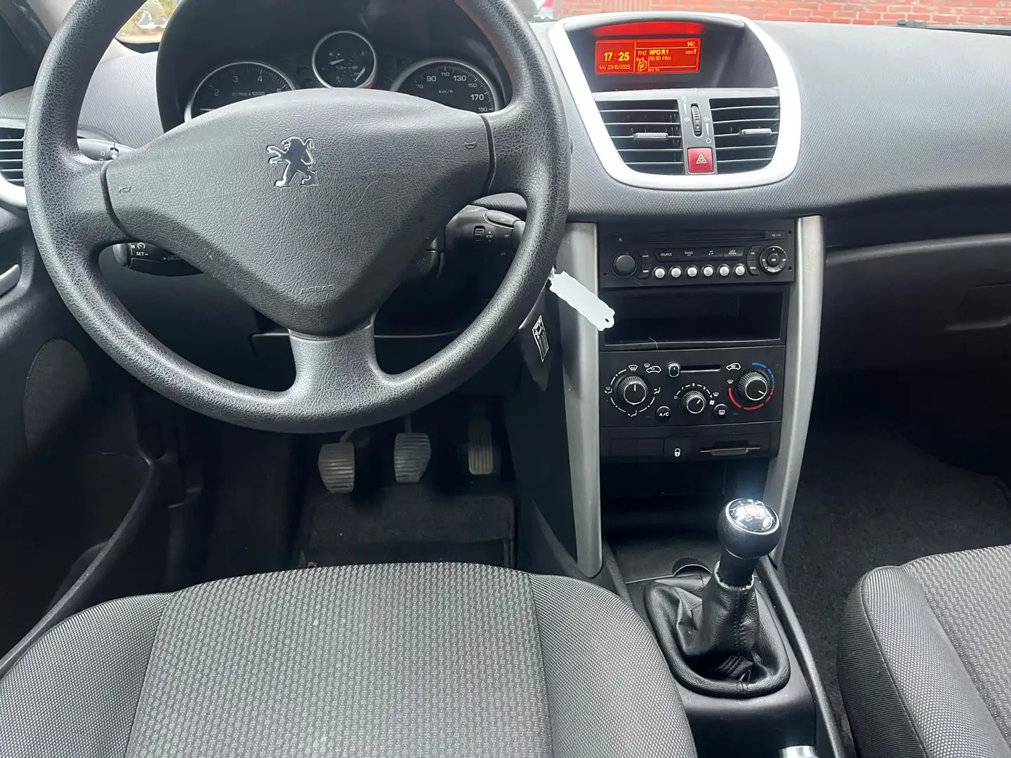 Peugeot 207 1.4 VTI 16V 5 drs. Ketting vervangen apk 10-2026 Gris - 2