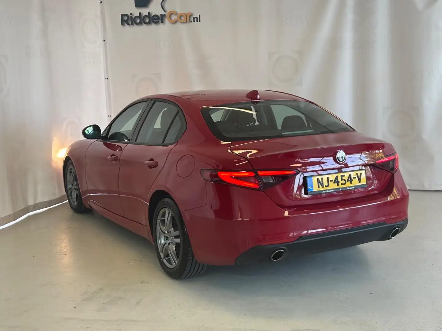 Alfa Romeo Giulia 2.2 Eco Business|2E EIG|NAP|CRUISE|NAVI|AIRCO|PARK Rood - 2