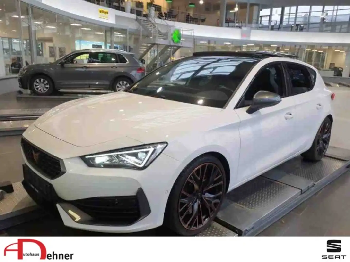CUPRA Leon VZ 2.0 TSI DSG PANO+CARPLAY+NAVI+RKAM+ACC+TOTW Weiß - 1