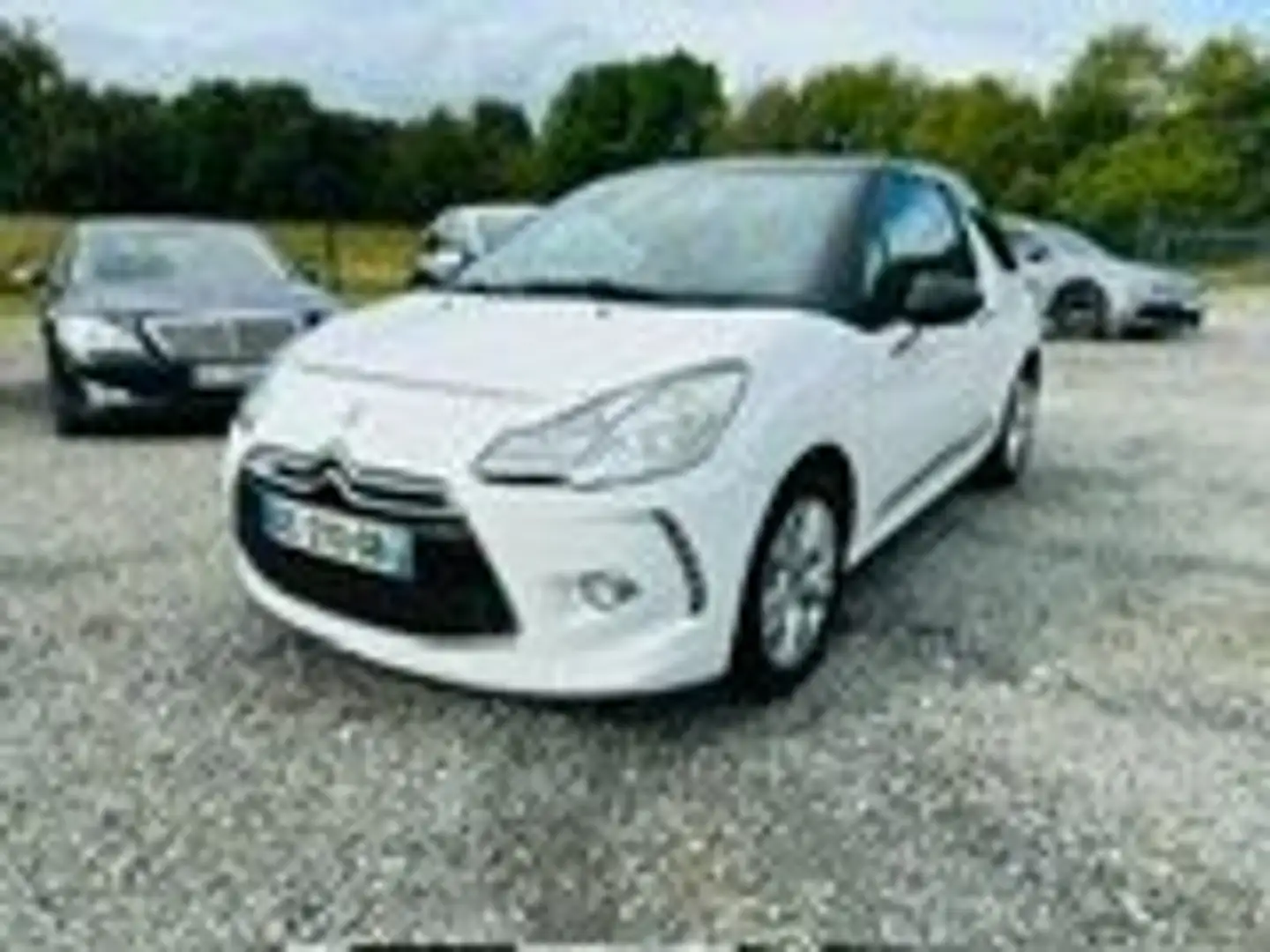 Citroen DS3 e-HDi 90 So Chic ETG6 Blanc - 1