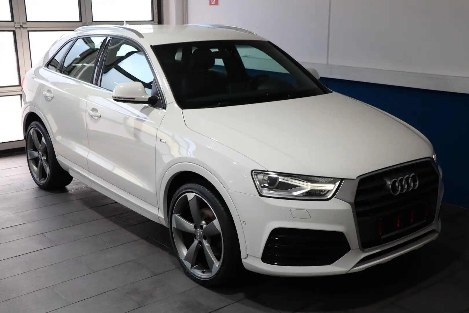 Audi Q3 2.0 TDI quattro S Line Sport / Plus Weiß - 1