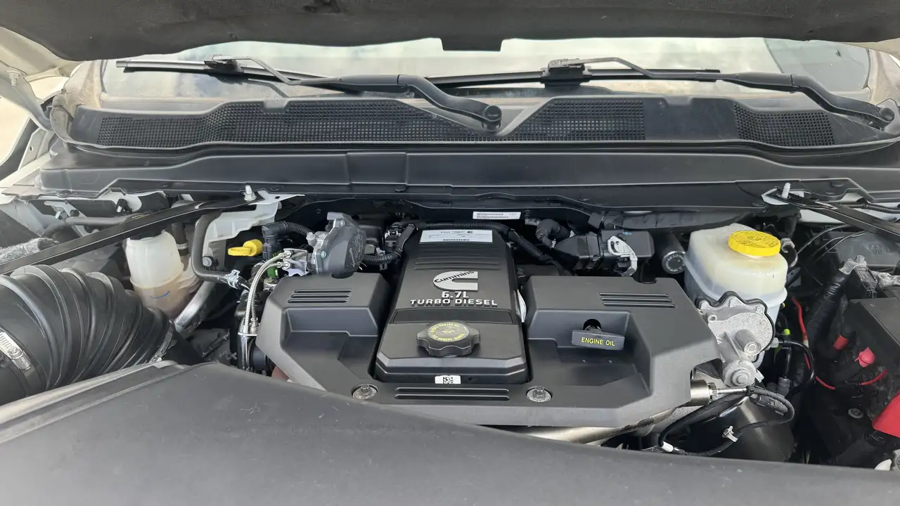RAM 3500 снимка RAM 3500