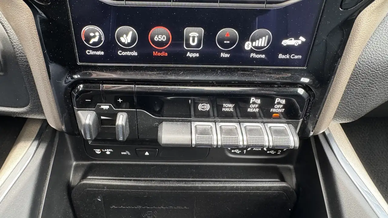 RAM 3500 снимка RAM 3500