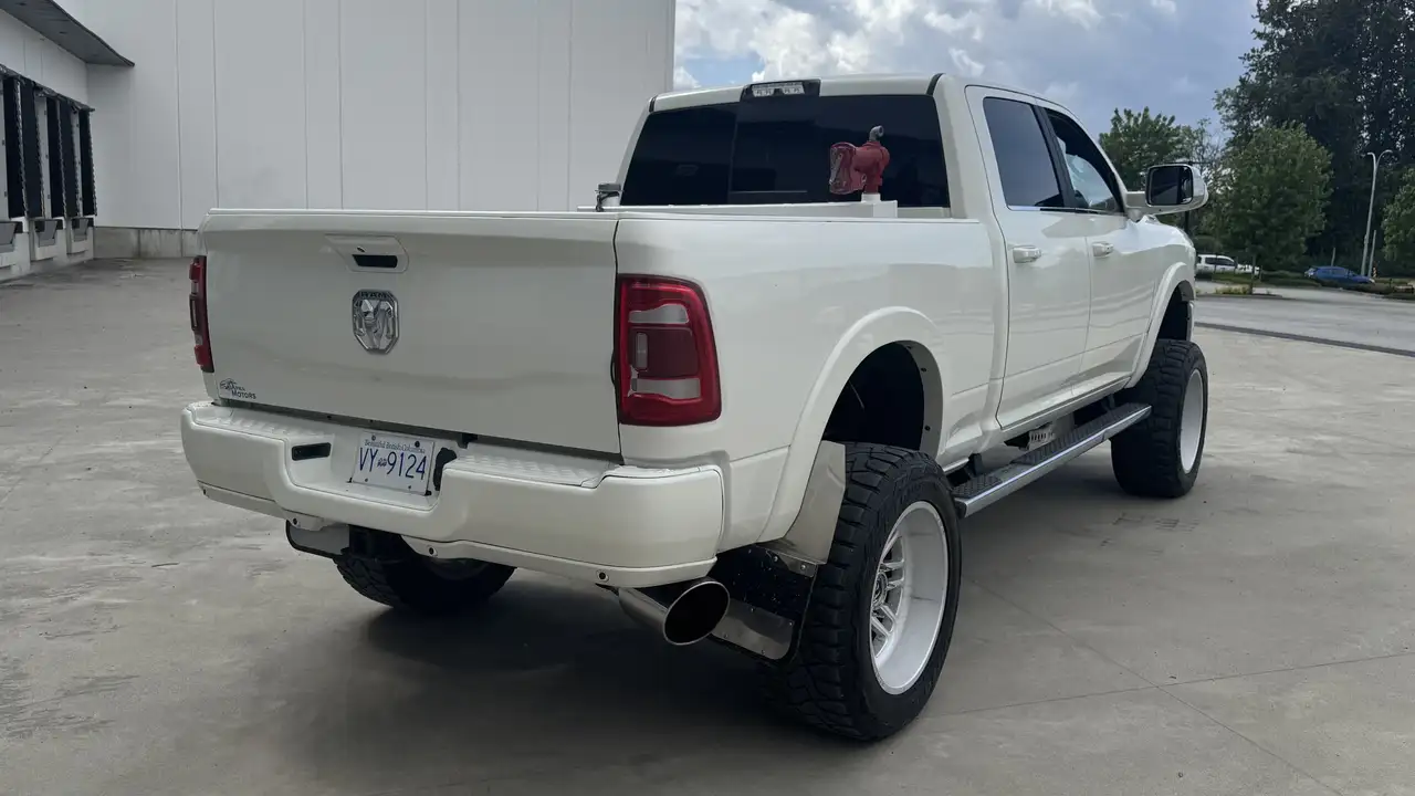 RAM 3500 снимка RAM 3500