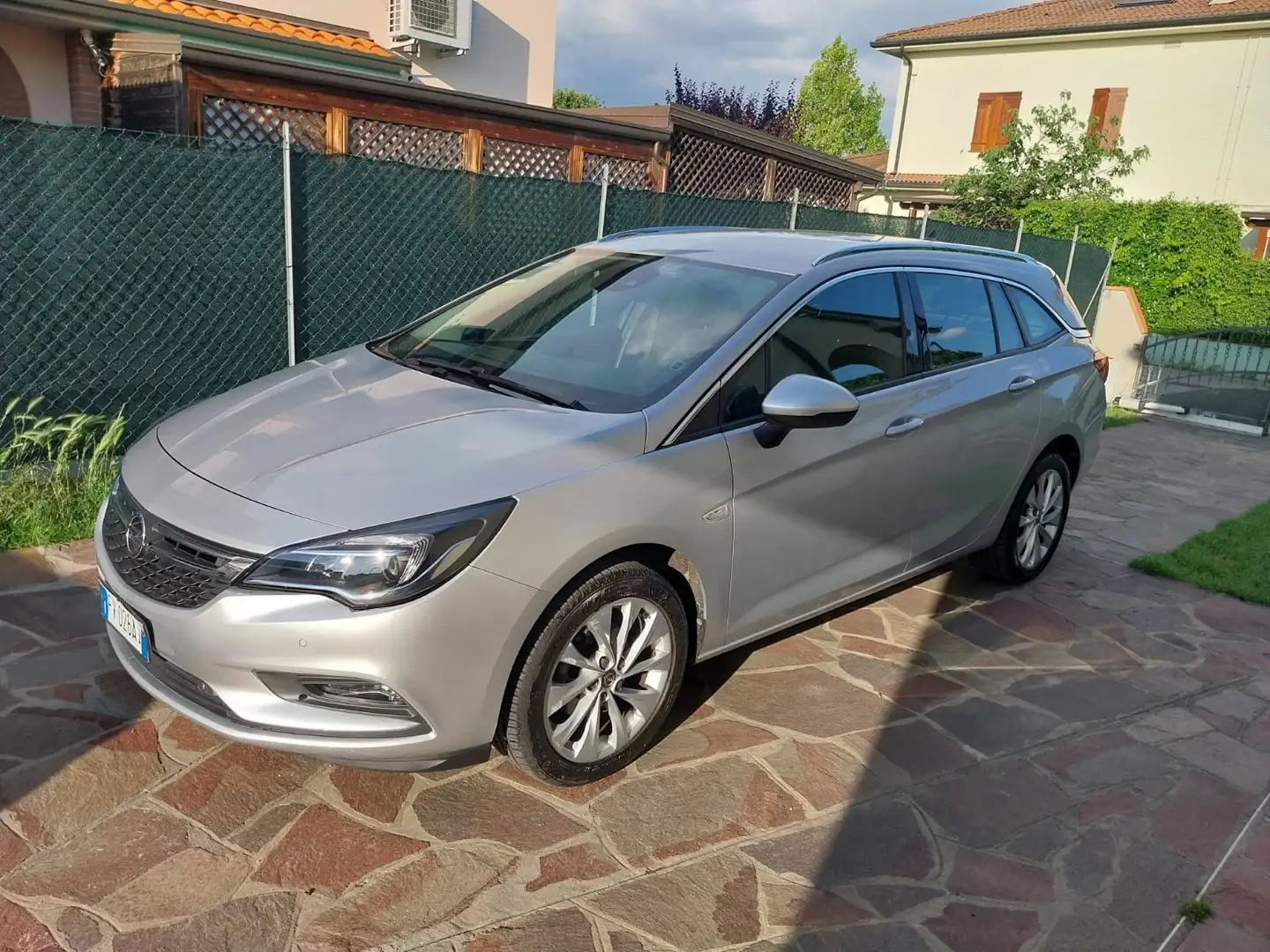 Opel Astra Astra V 201 Sports Tourer 1.4 t Dynamic ecoM 110cv Grigio - 1