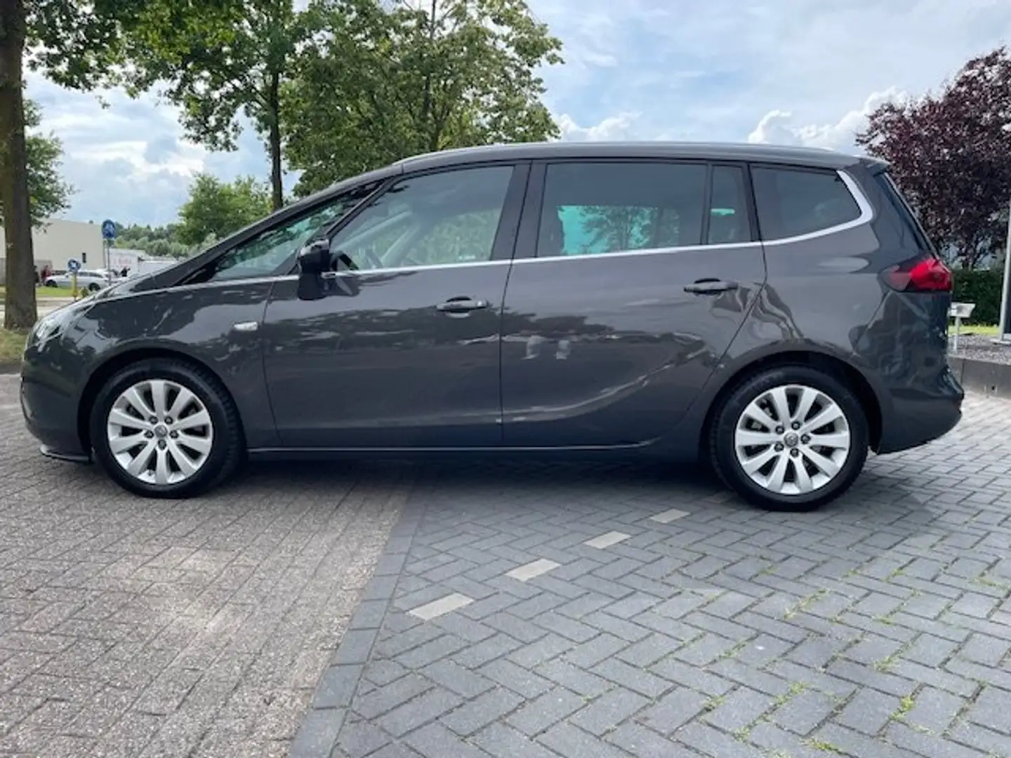Opel Zafira 2.0 TDCI  170 PS  AUTOMATIK    7 SITZER Grau - 2