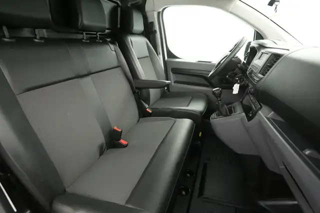 Opel Vivaro view 10
