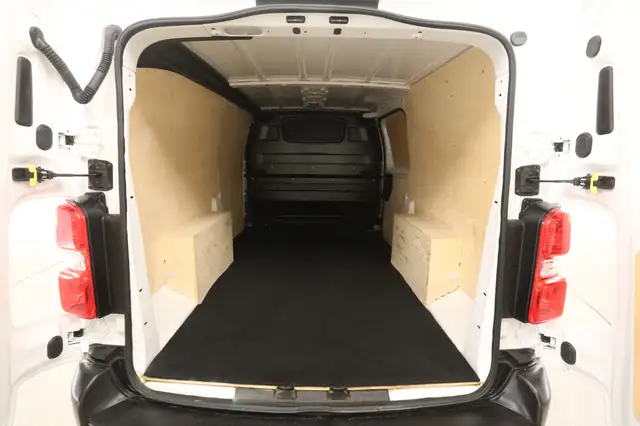 Opel Vivaro view 3