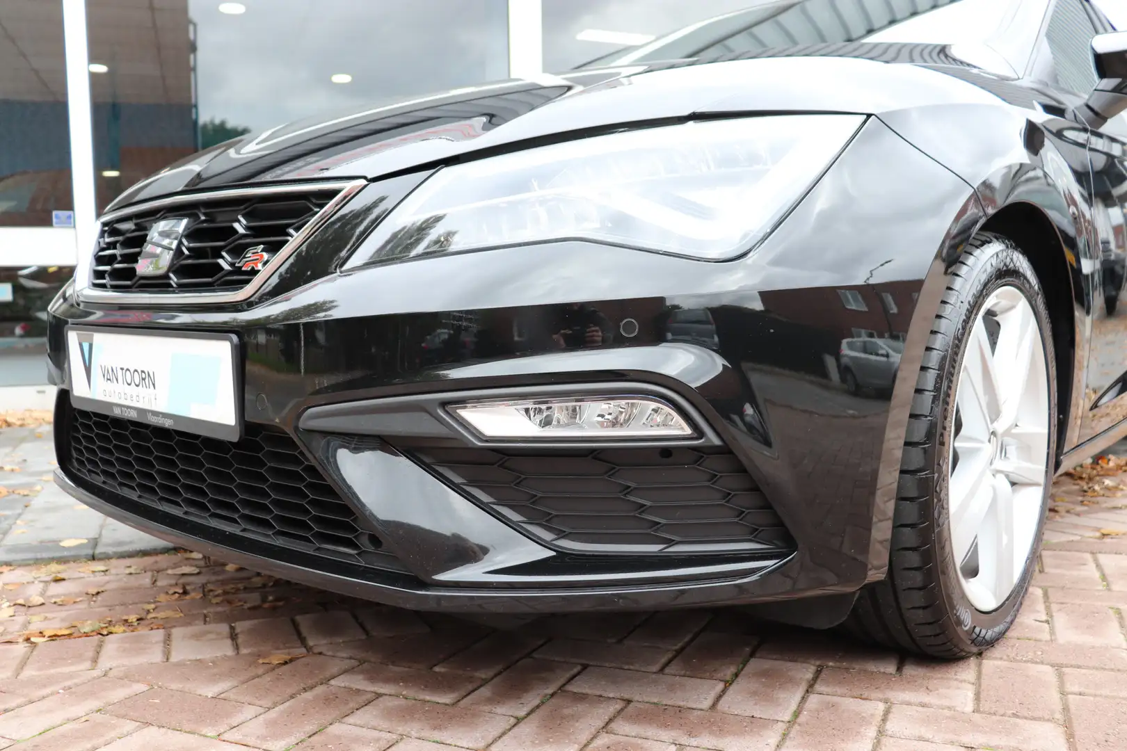 SEAT Leon ST 1.4 EcoTSI FR. Nederlandse auto! Navigatie. Noir - 2