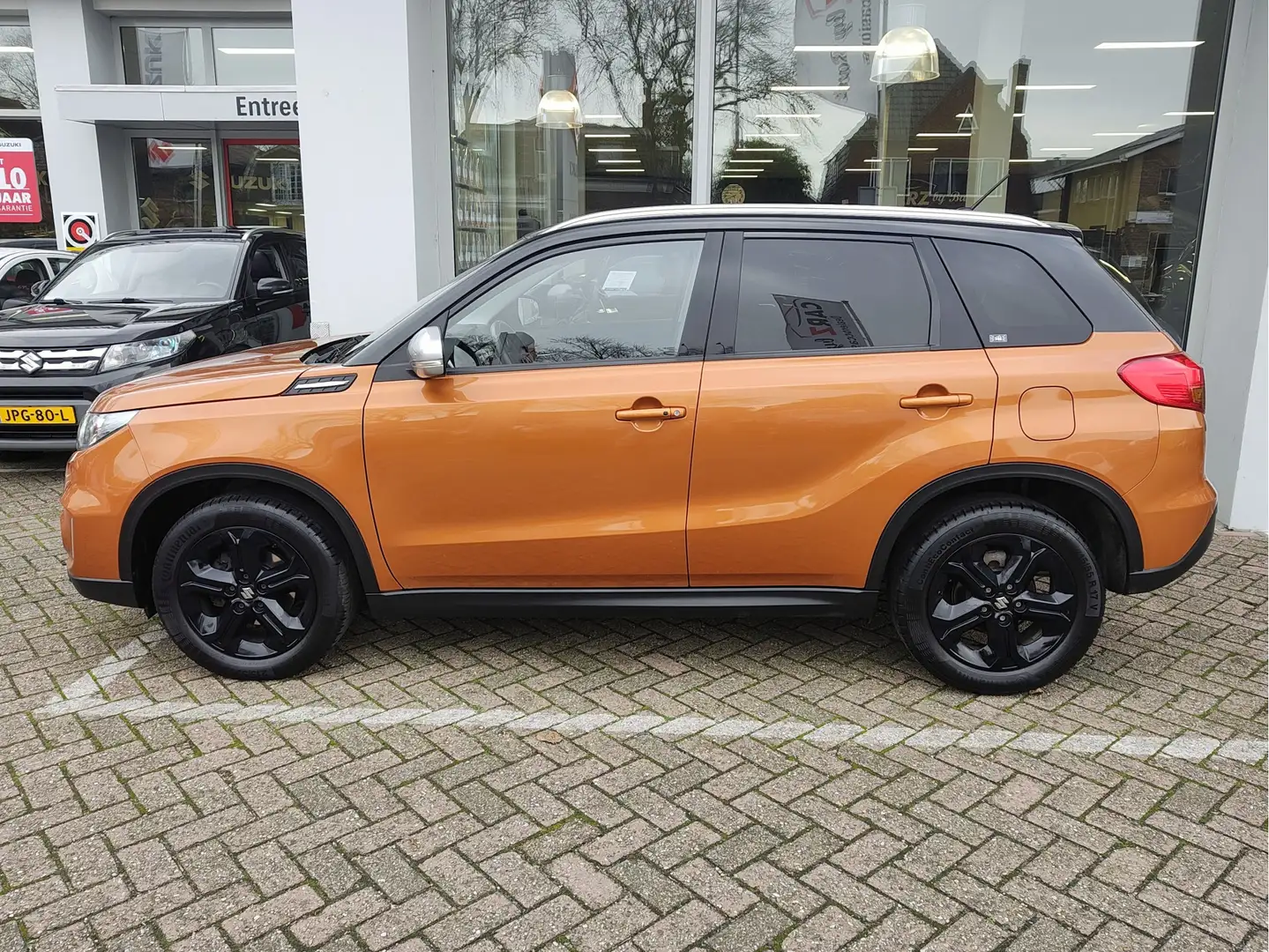 Suzuki Vitara 1.4 S Stoelverwarming | Sportuitvoering | Navi Oranje - 2