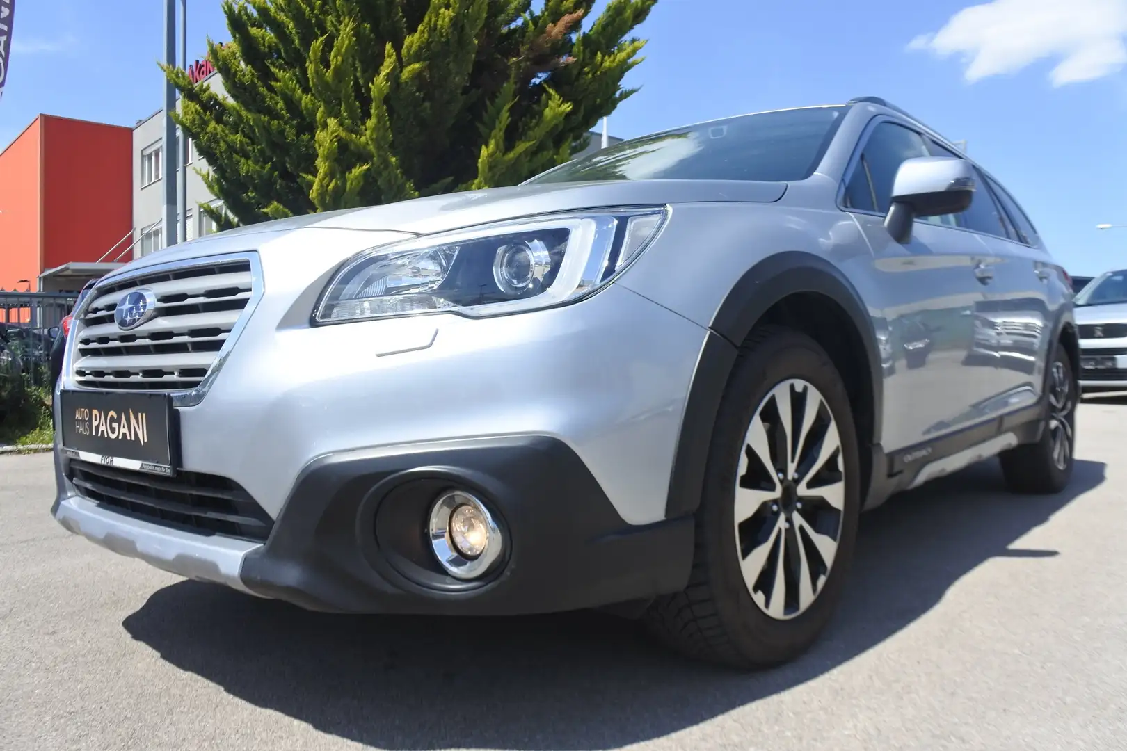 Subaru OUTBACK Outback Touring Wagon 2,0 D Exklusiv AWD CVT Silber - 1