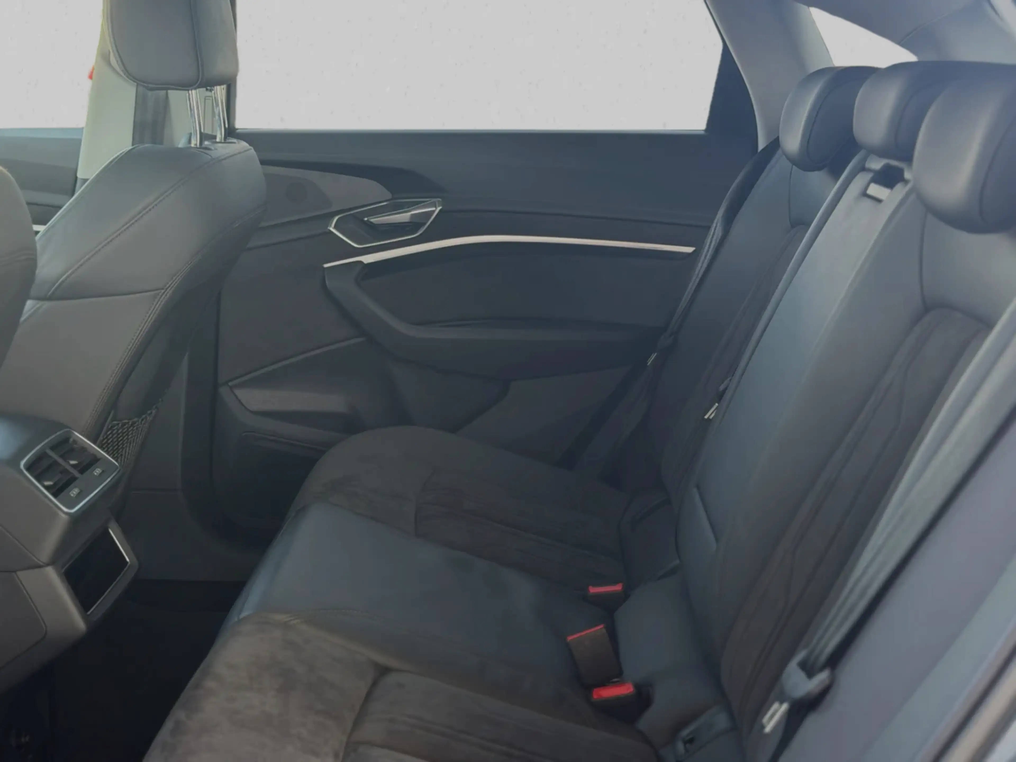 Audi e-tron Sportback 55 quattro S edition 95 kWh 94% SoH (Dea — photo 16
