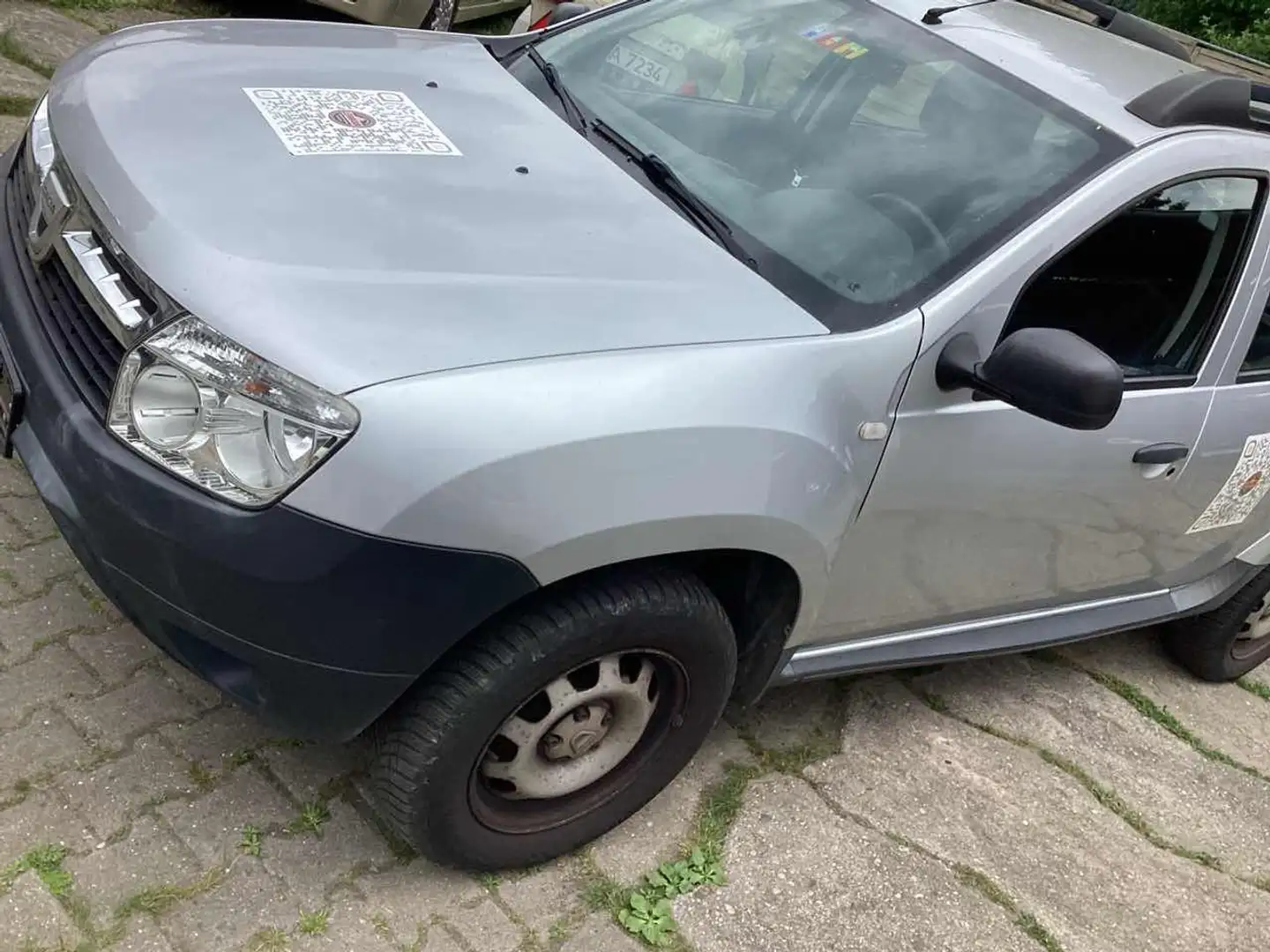 Dacia Duster 1.6 16V 105 4x2 Ambiance, ohne TÜV Silber - 1