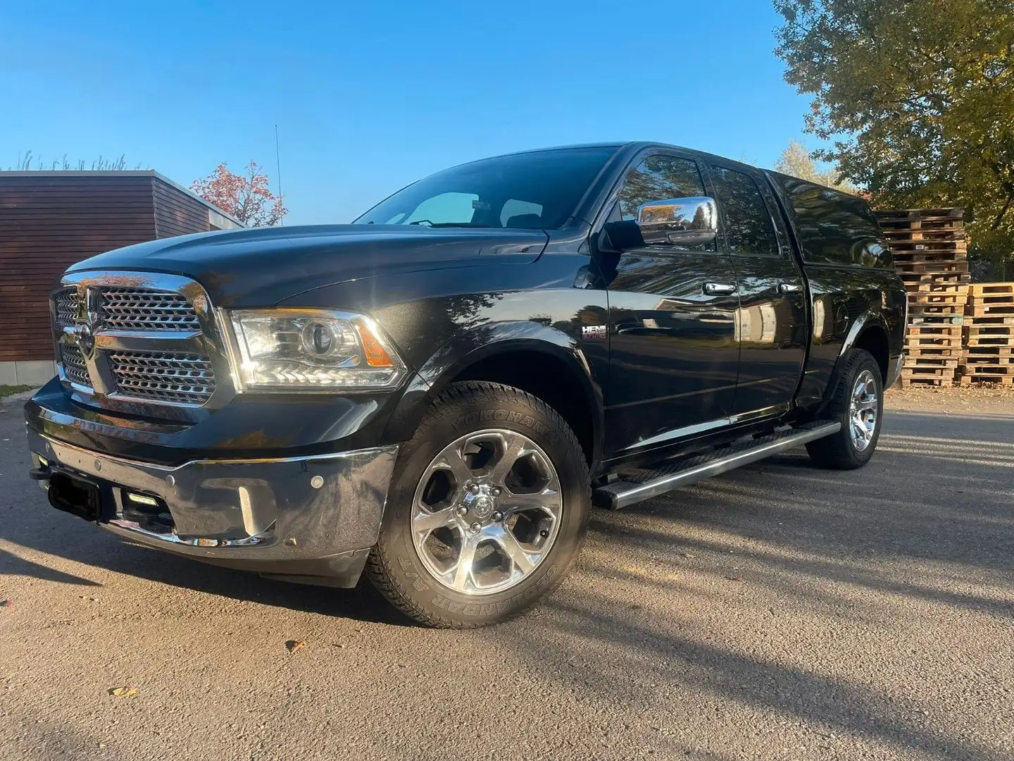 Dodge RAM 1500 / Deutsche Erstauslieferung / 1. Hand Schwarz - 1