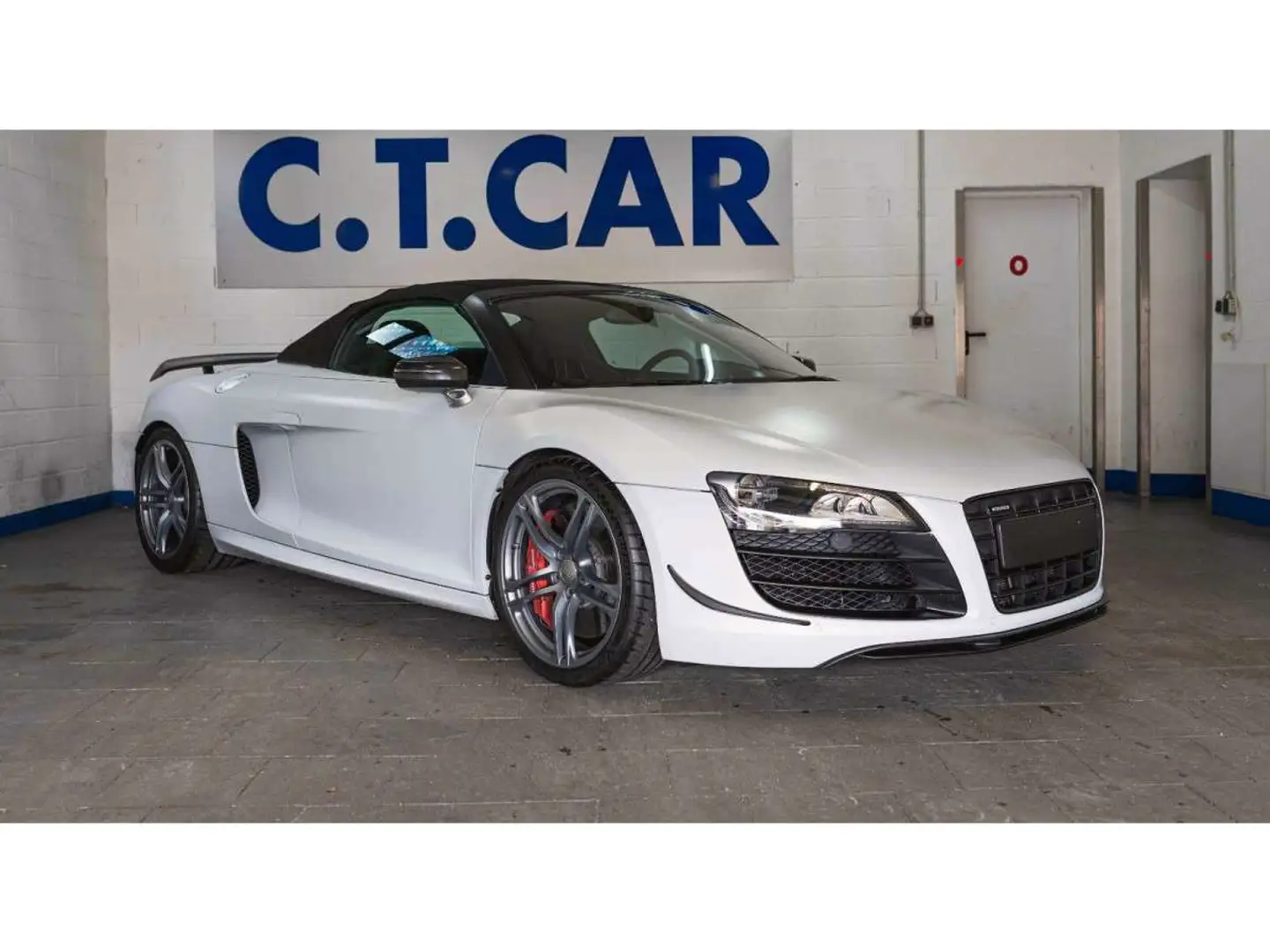 Audi R8 GT Spyder 5.2 FSI quattro 182/333 Gris - 1