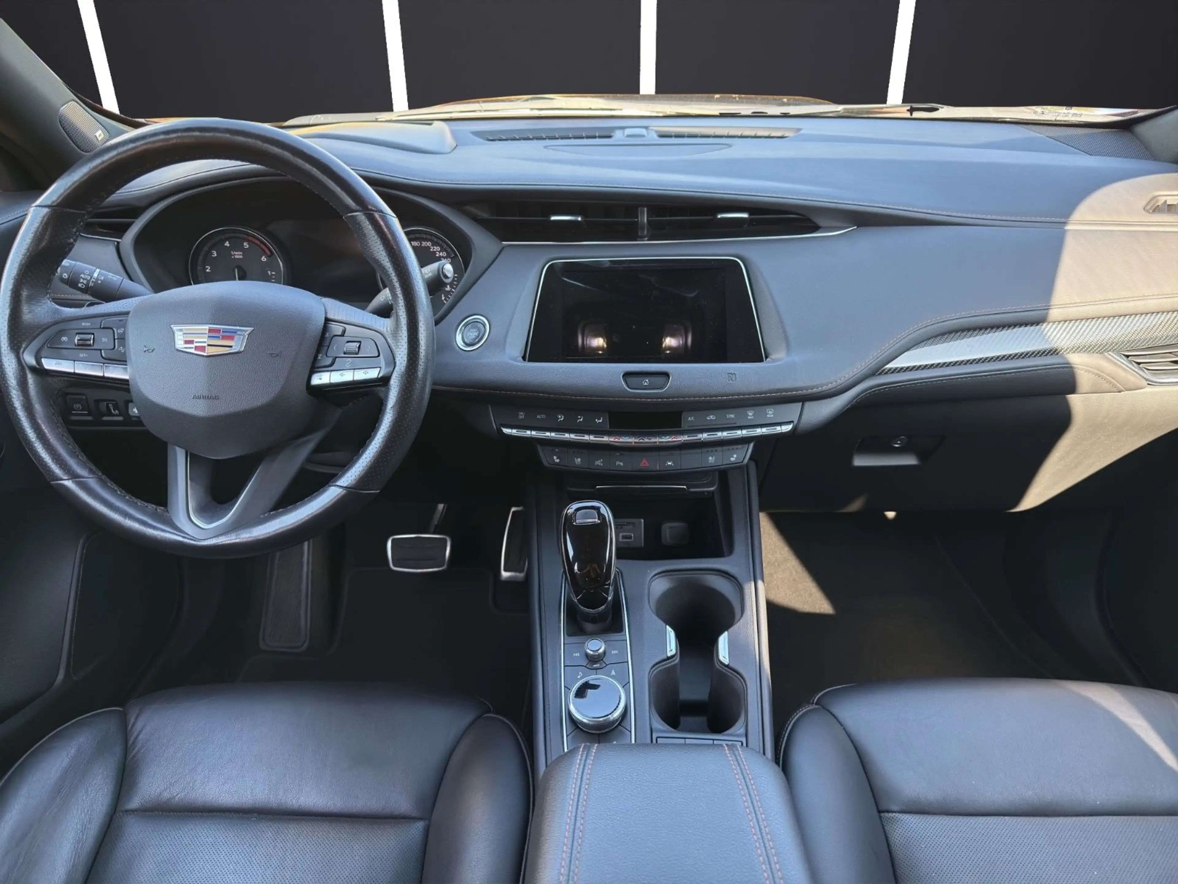 Cadillac XT4 Sport AWD — photo 12