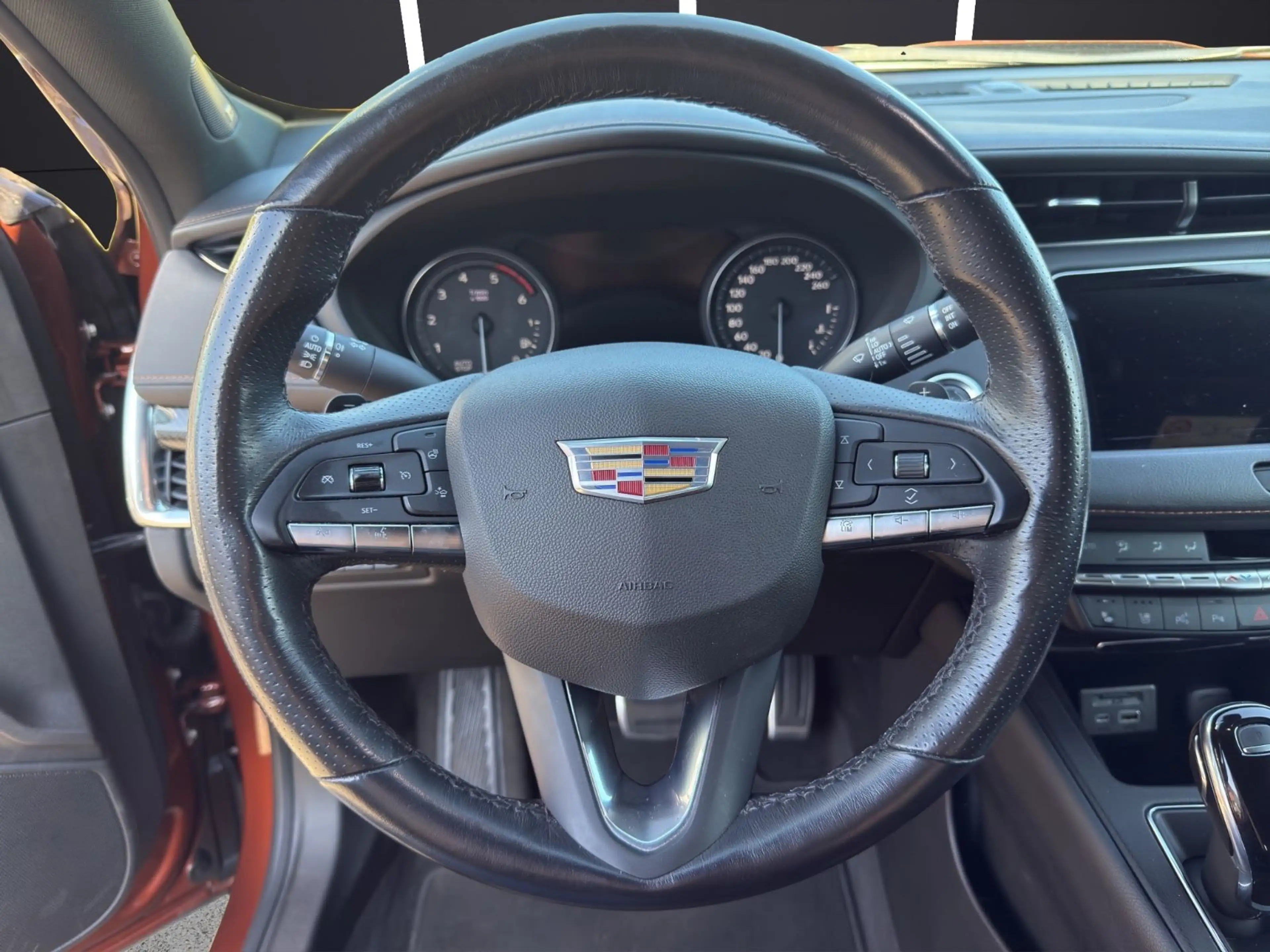 Cadillac XT4 Sport AWD — photo 11