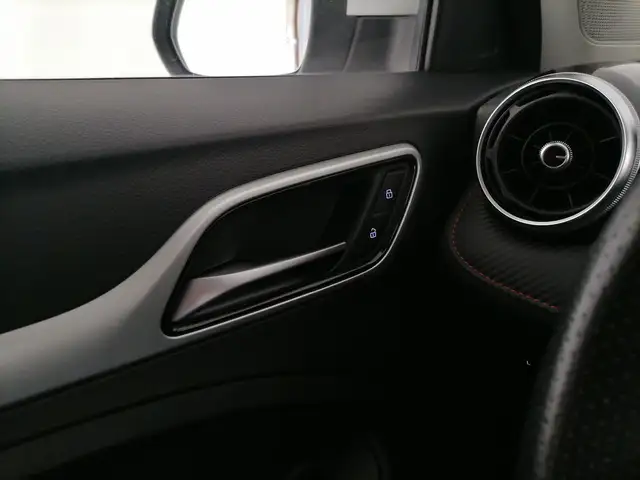 MG ZS view 22