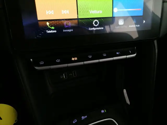 MG ZS view 14