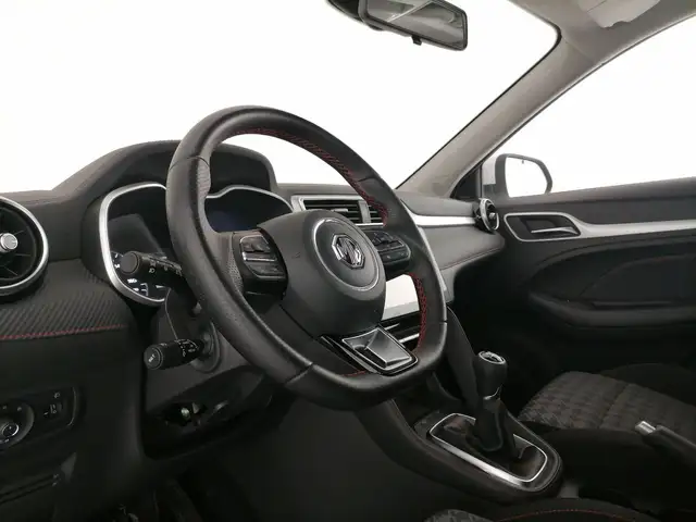 MG ZS view 11