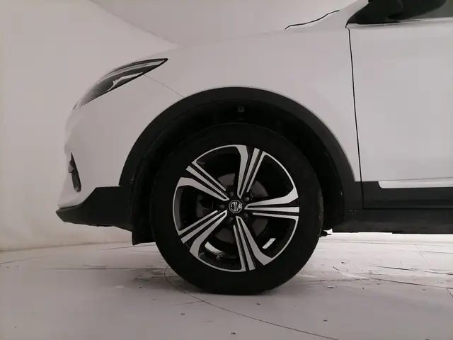 MG ZS view 24