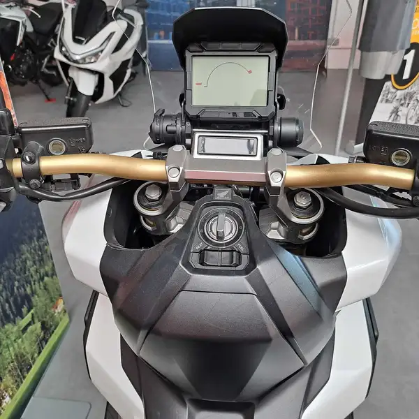 Honda X ADV 750 - foto 3