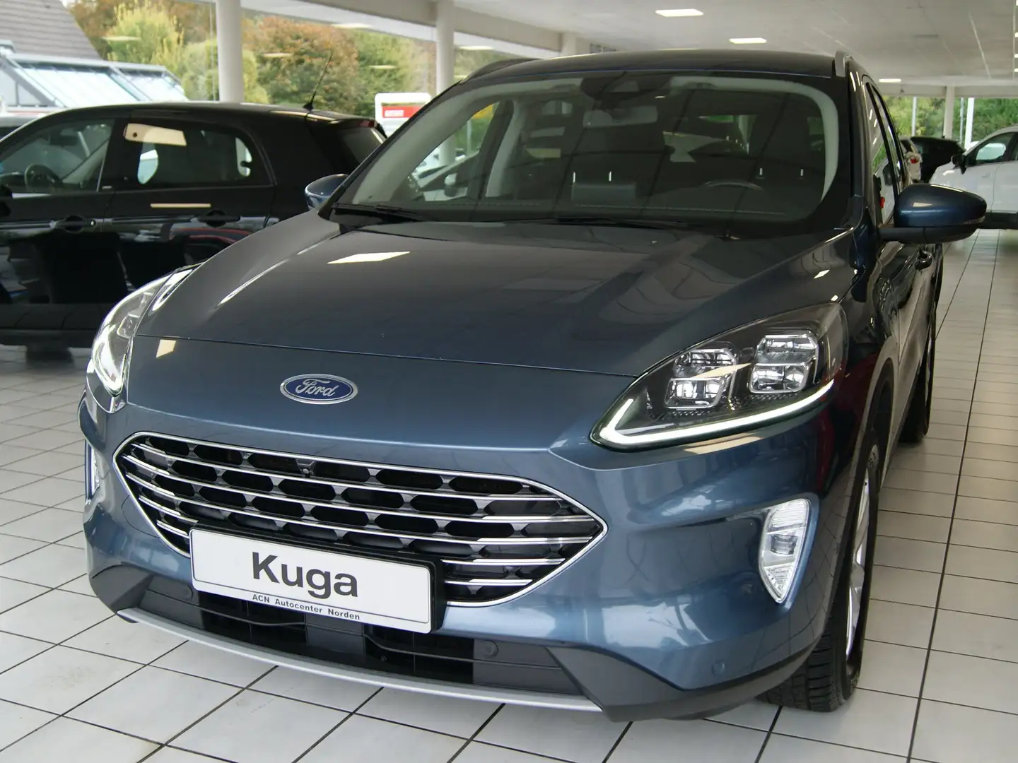 Ford Kuga Plug-In Hybrid Titanium X Blau - 1